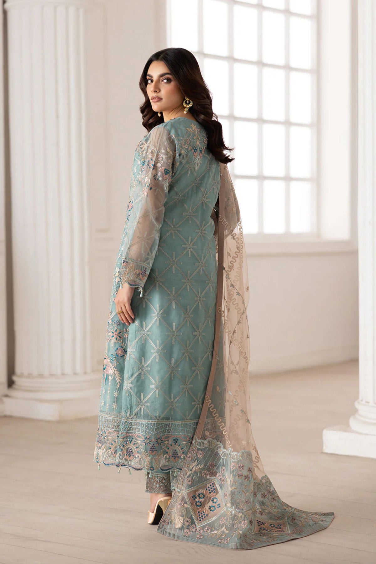 Desi Pakistani Wedding Suits In USA, UK, Canada