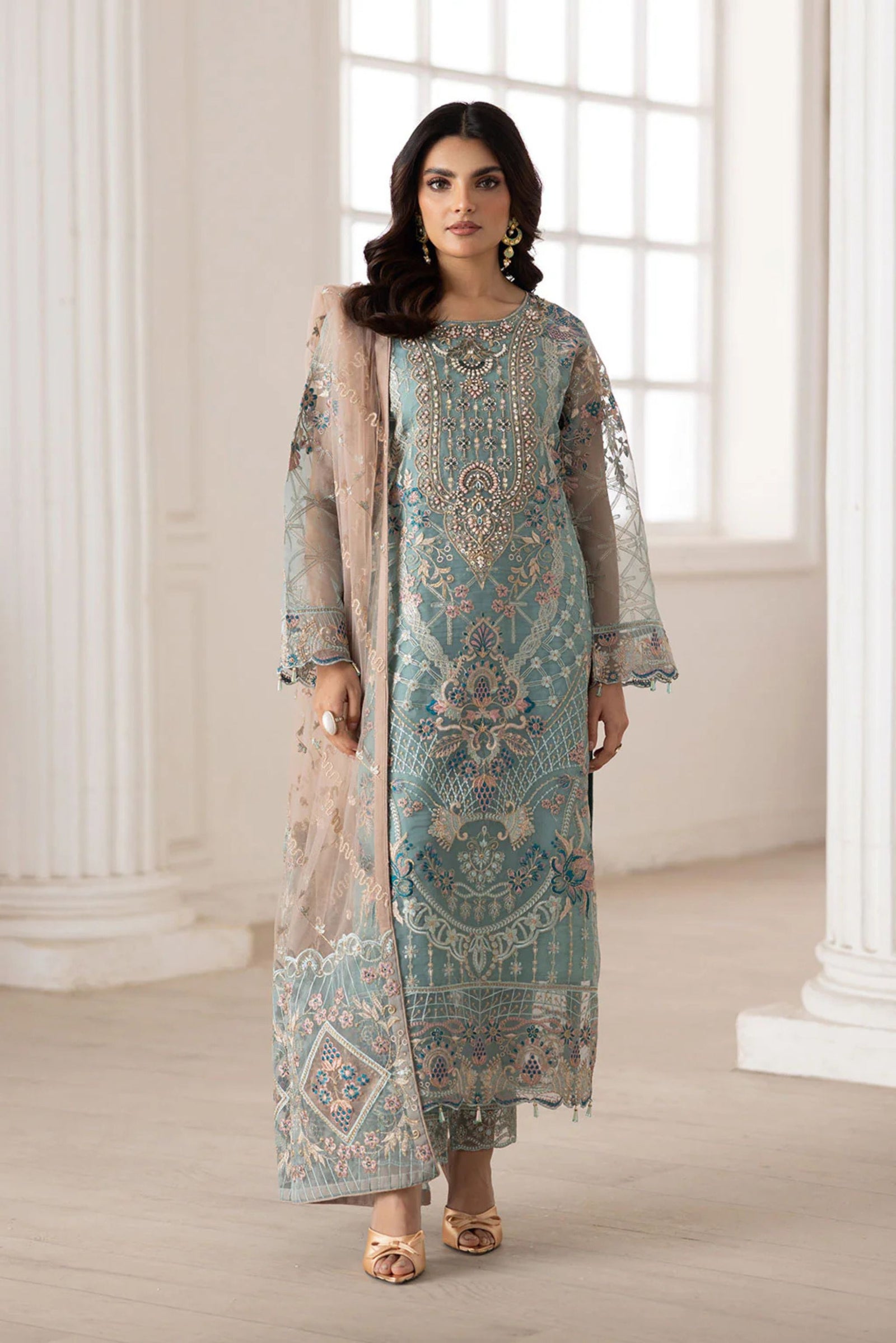 Desi Pakistani Wedding Suits In USA, UK, Canada