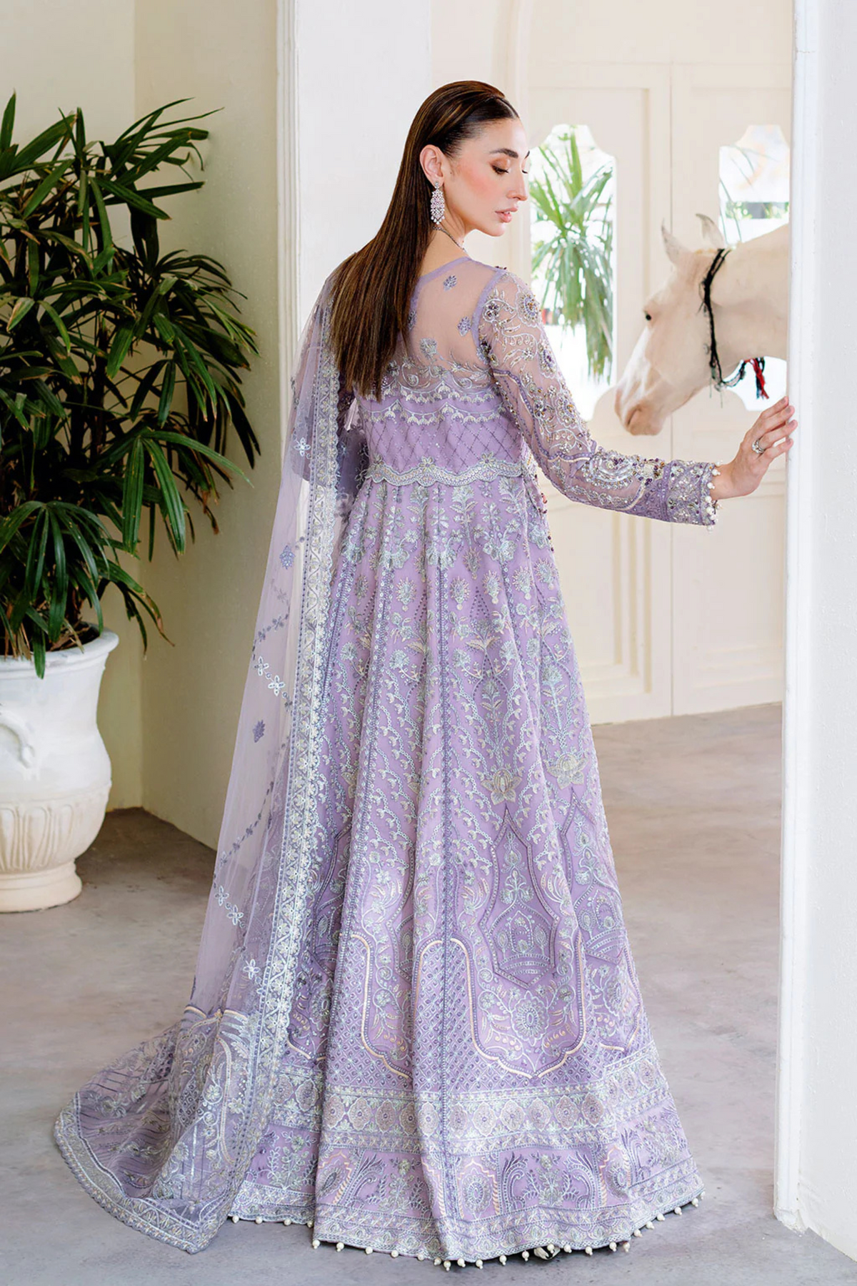 Pakistani Wedding Outfits For Ladies