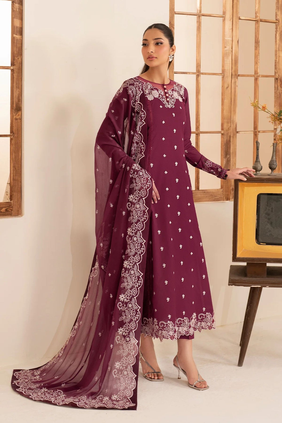 Pakistani Semi Formal Salwar Kameez 
