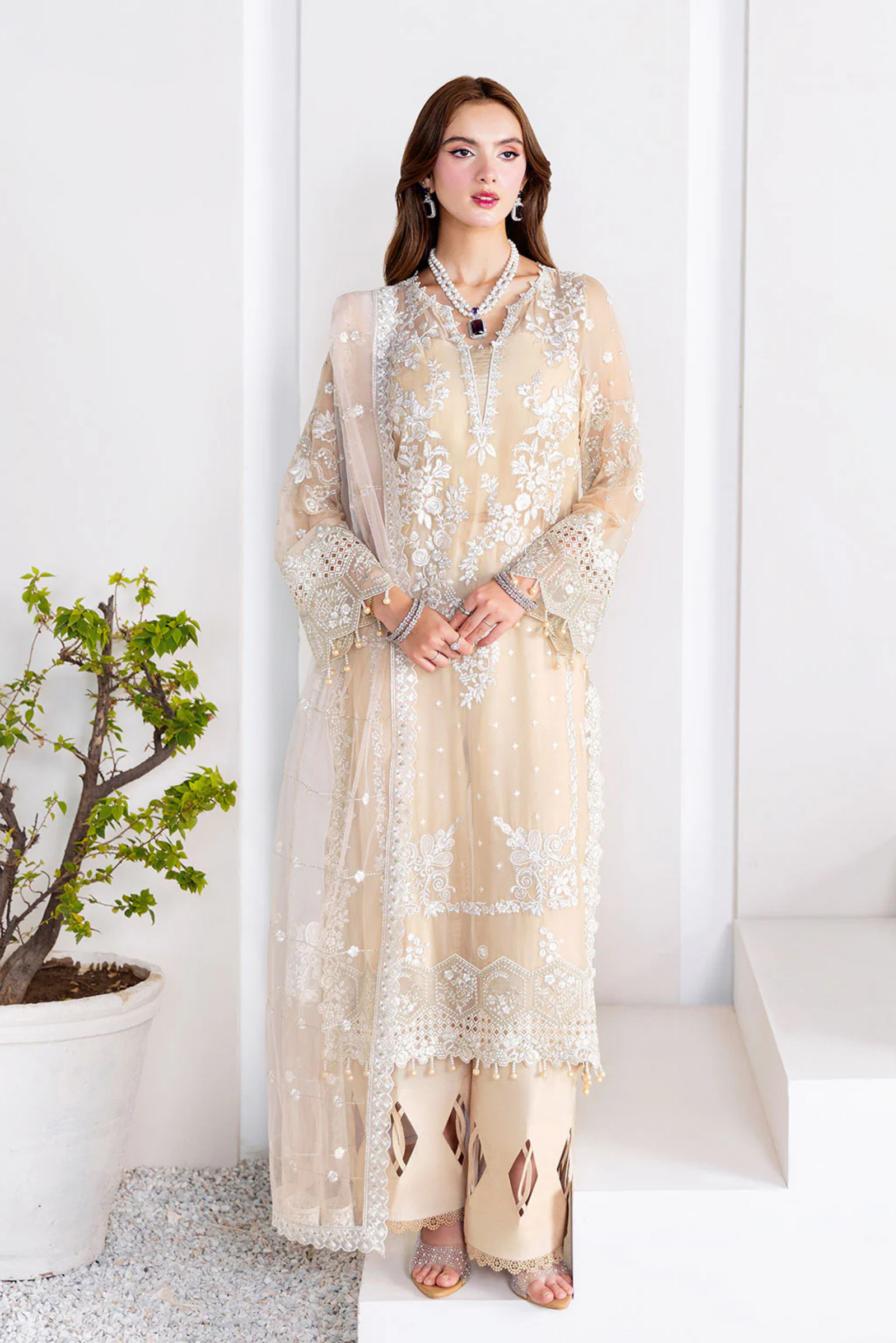 Pakistani Formal Wear Outfit For Ladies