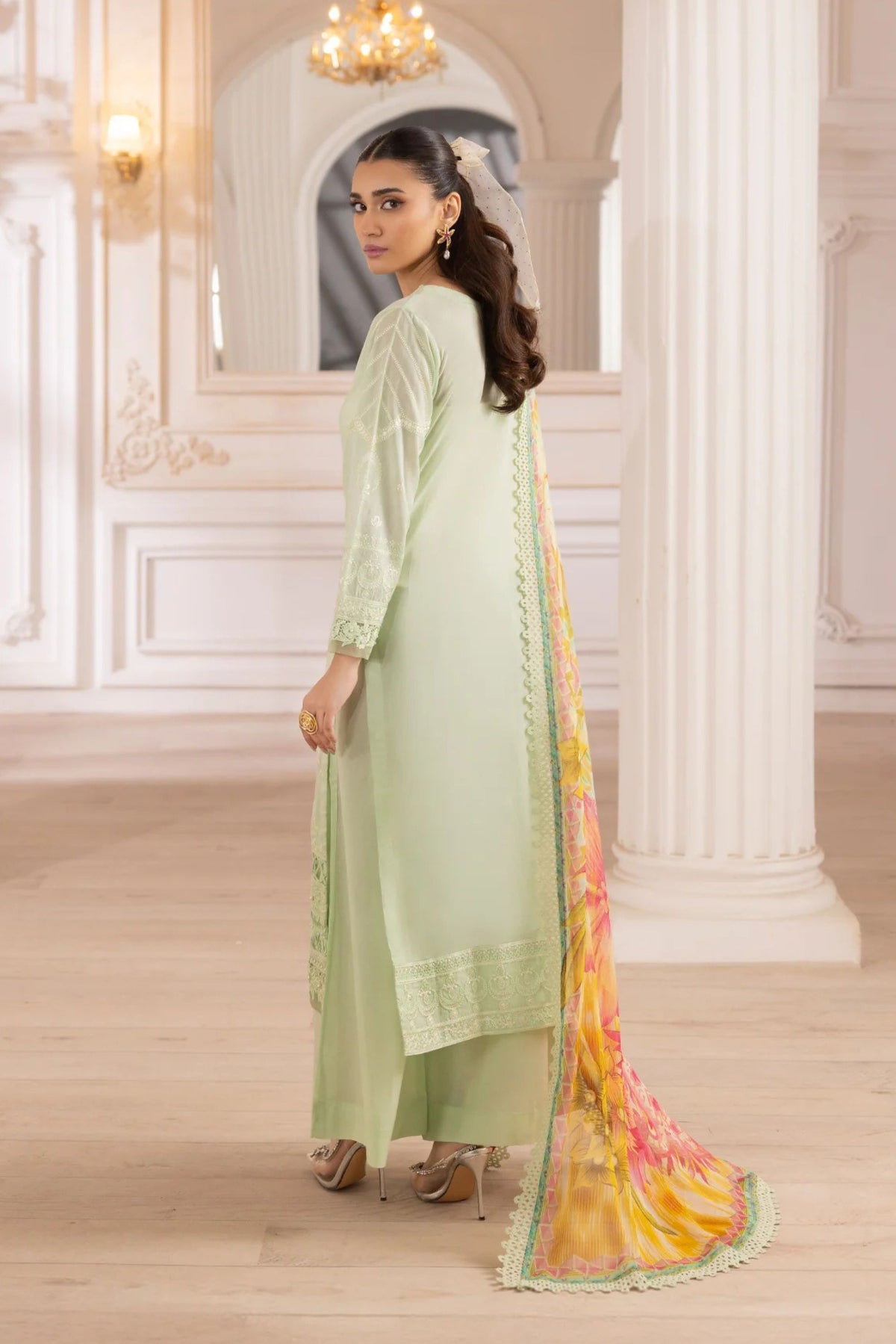Pakistani Formal Clothes For Females In Australia