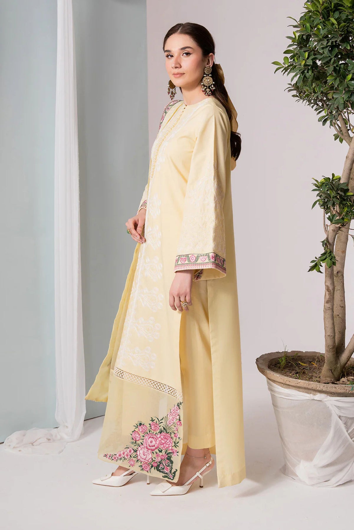 Women&#39;s Readymade Lawn Suit