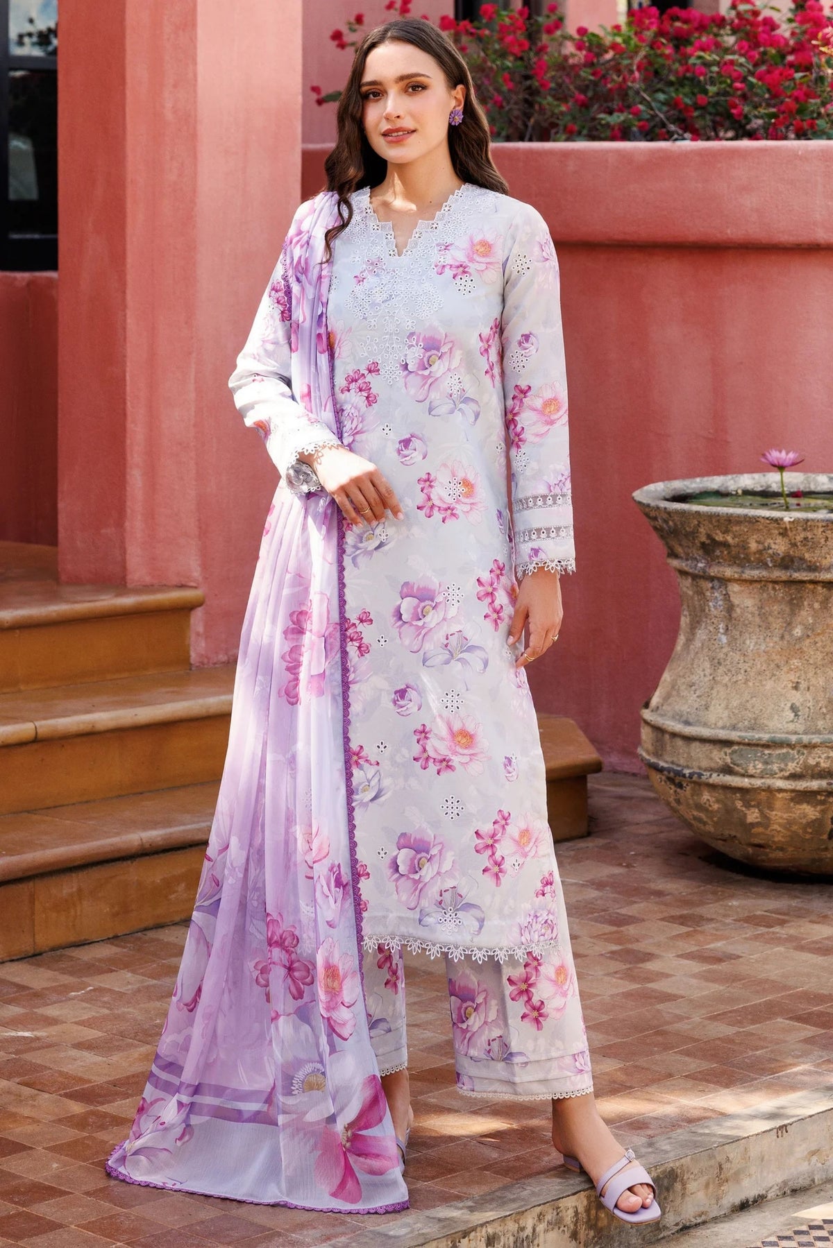 Pakistani Lawn Suits Online 