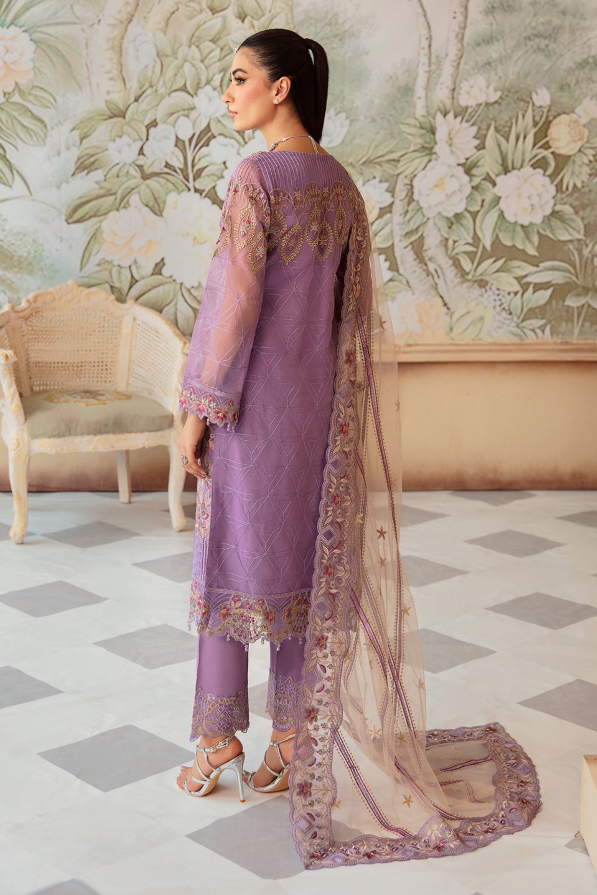 Pakistani Wedding Ensembles For Females