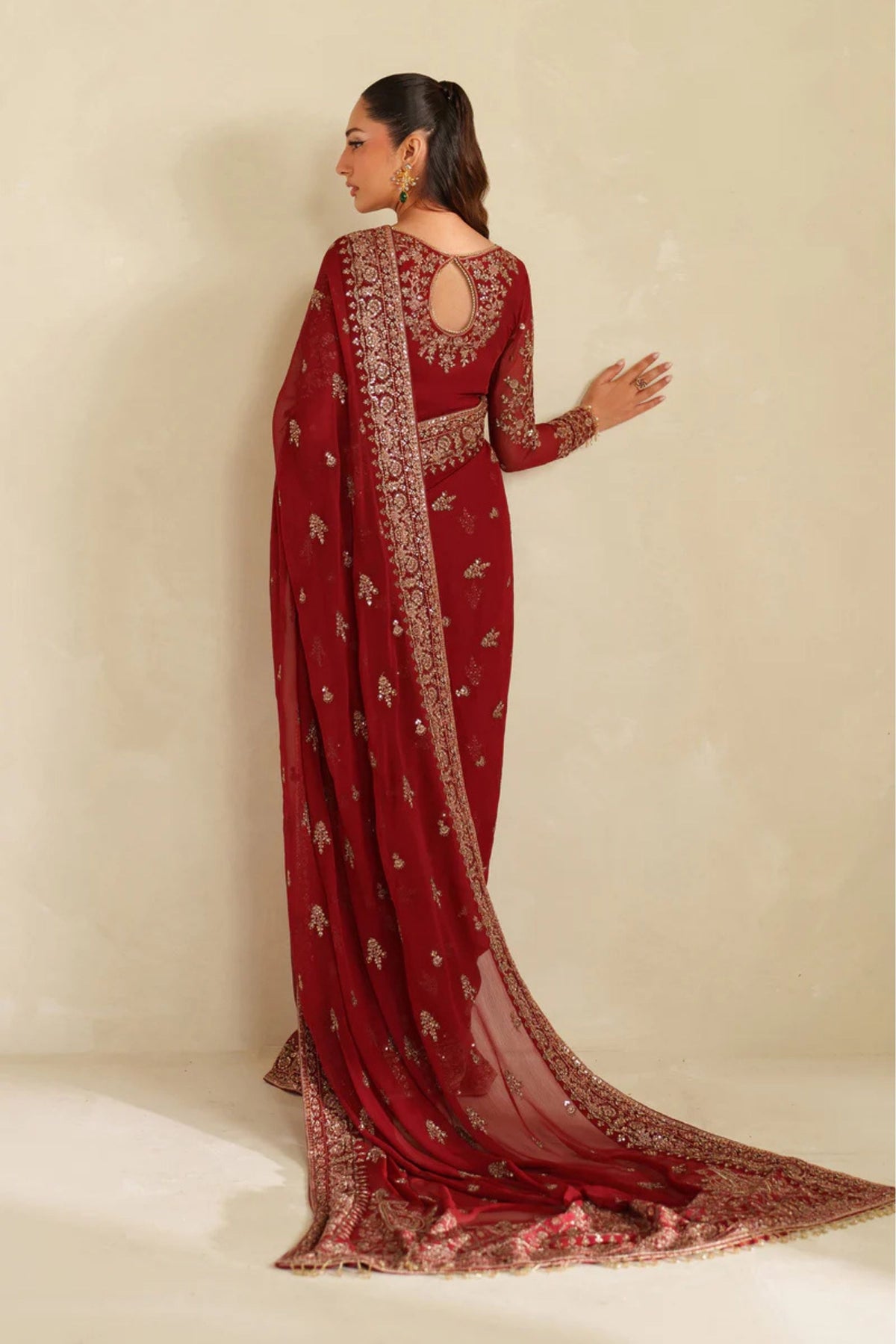 Pakistani wedding dress 2025