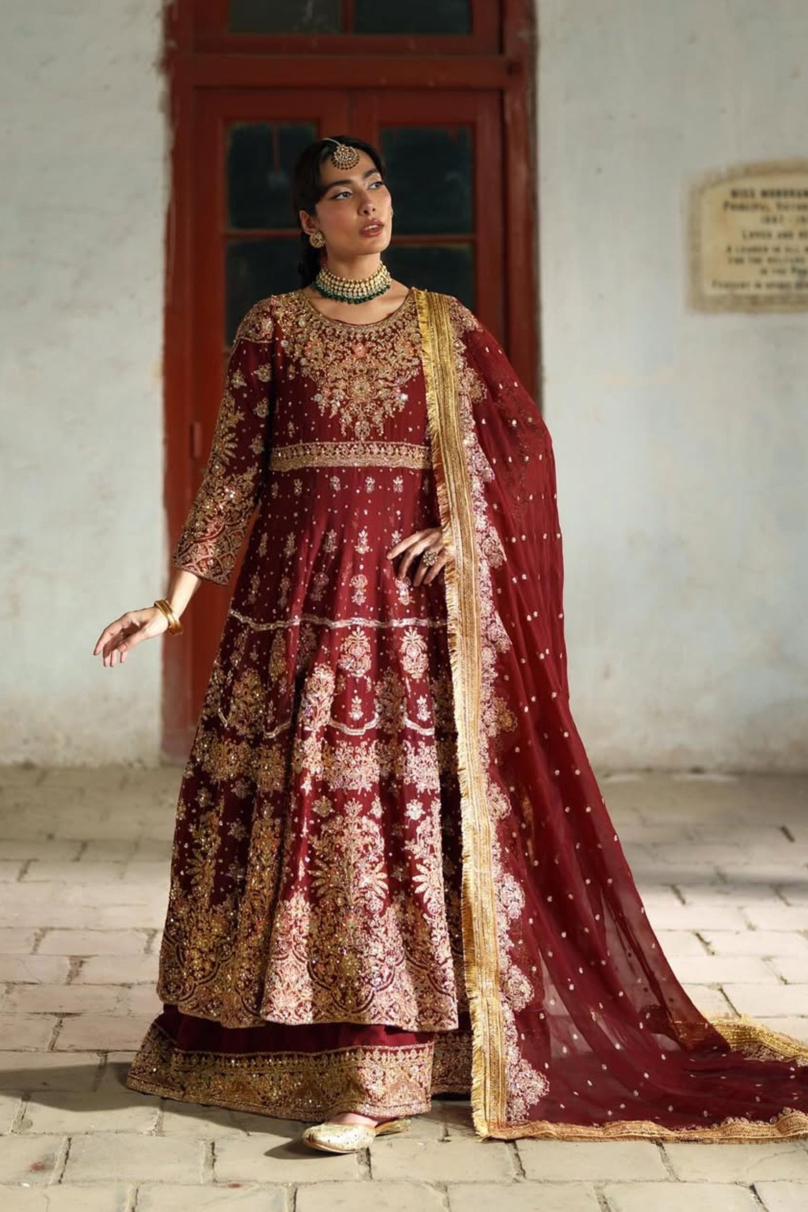 Traditional Pakistani Wedding Clothing 