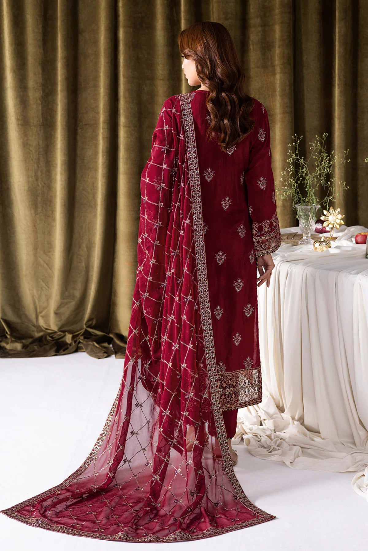 Pakistani Wedding Outfits For Ladies