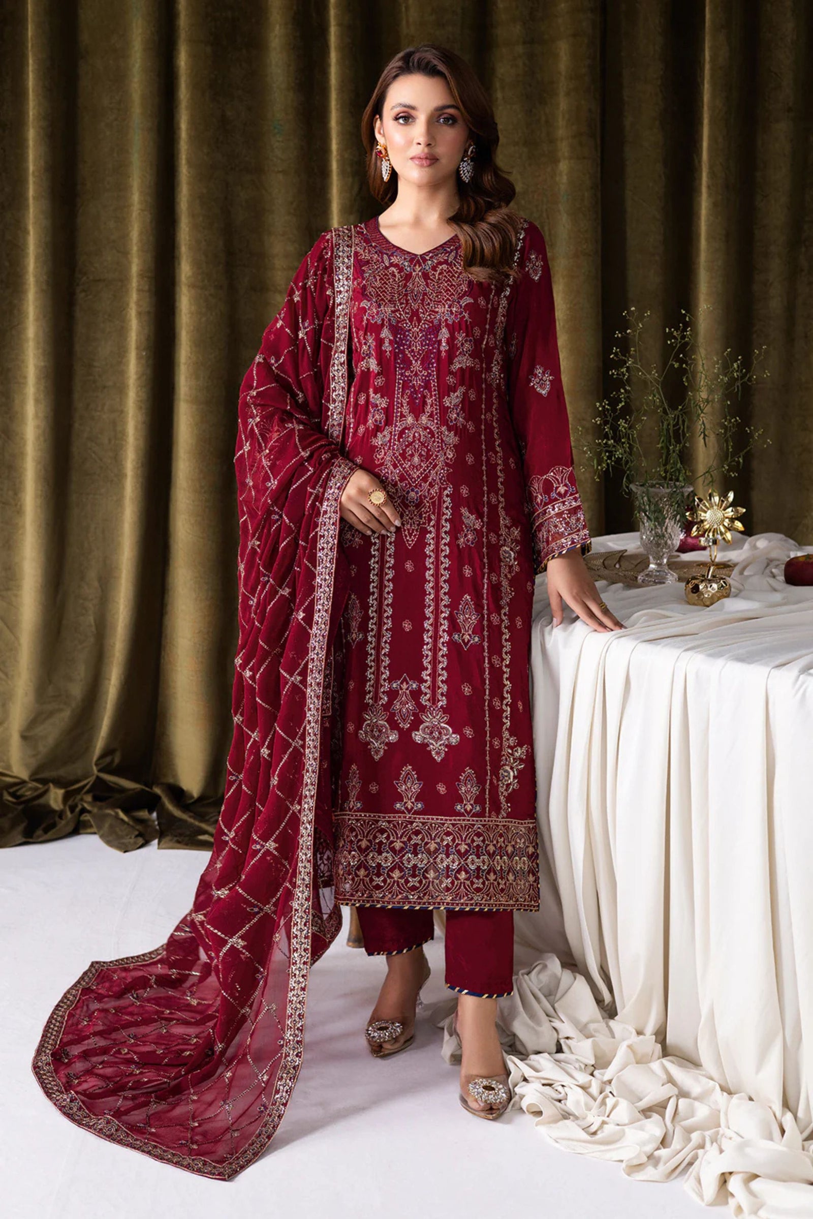 Pakistani Wedding Outfits For Ladies