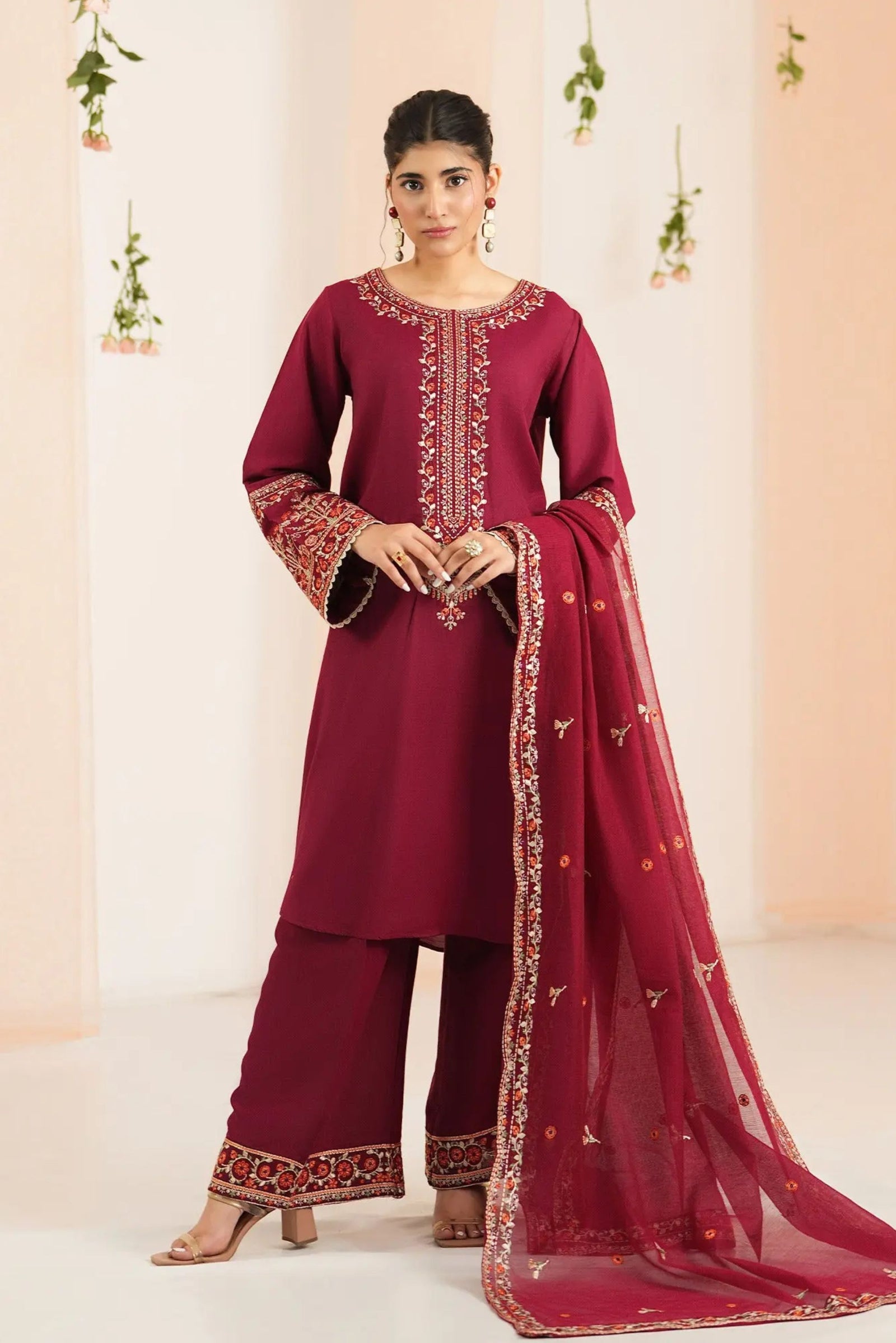 Guest Outfits To Attend Pakistani Wedding
