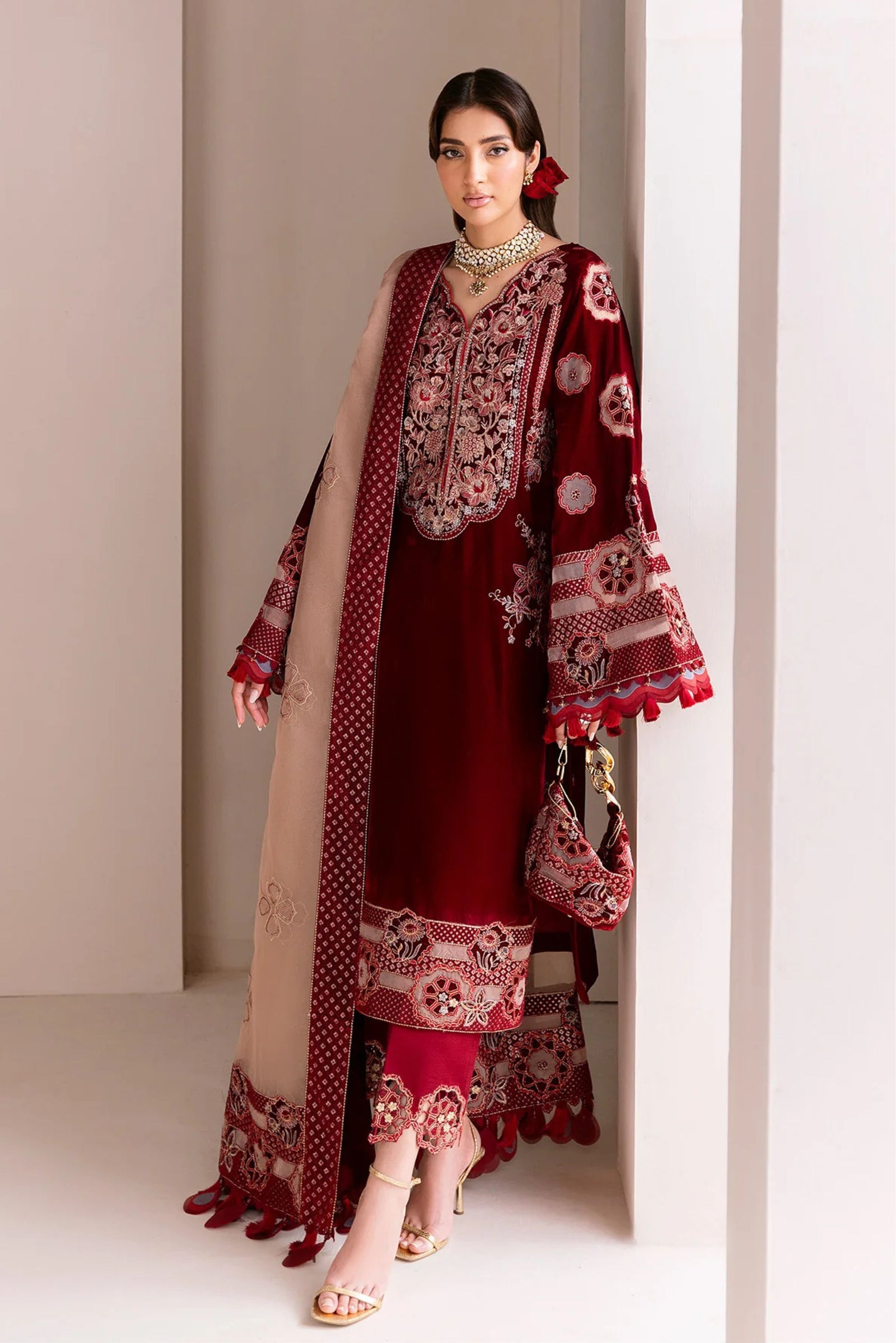 Luxury Party Outfits for Weddings