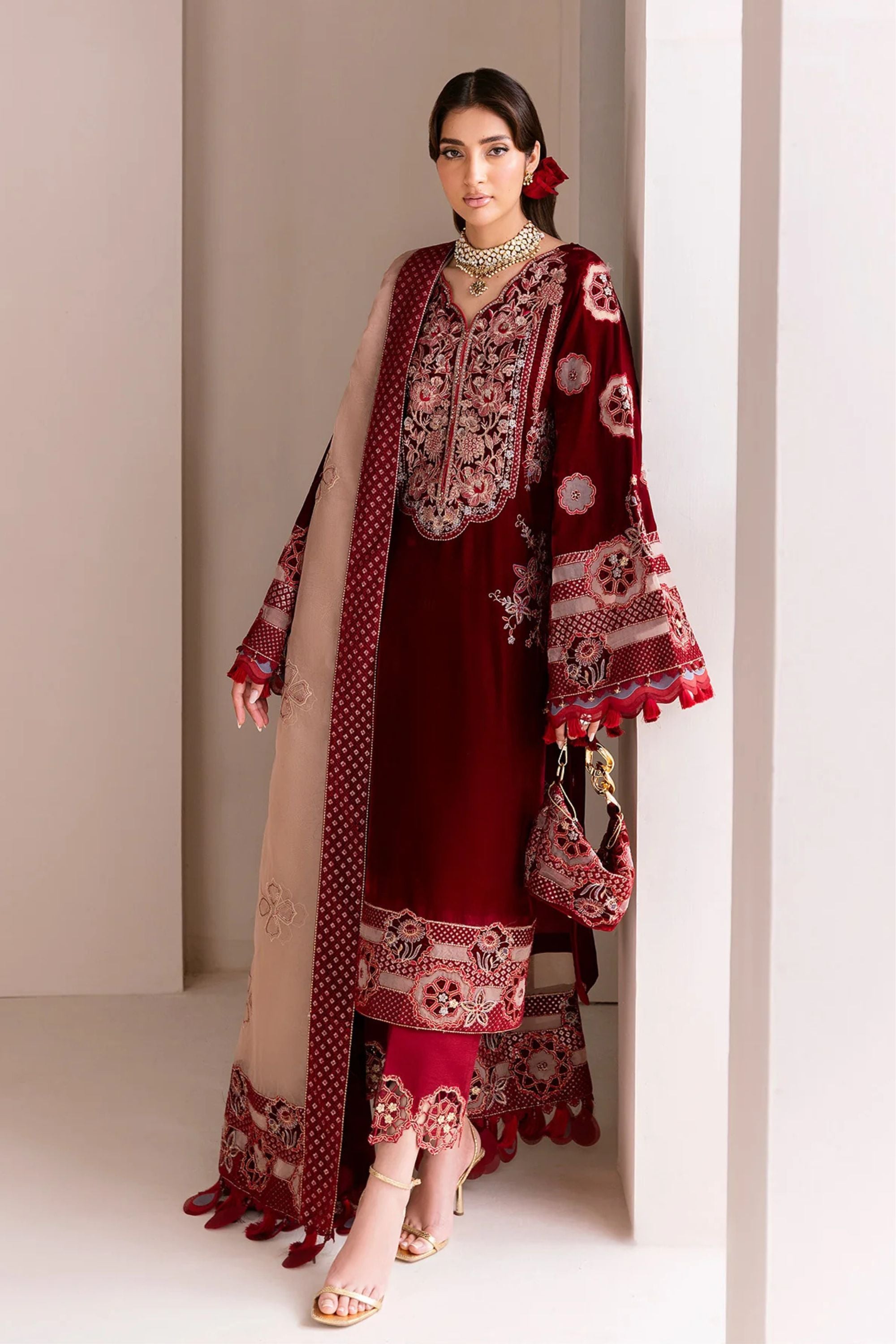 Luxury Party Outfits for Weddings