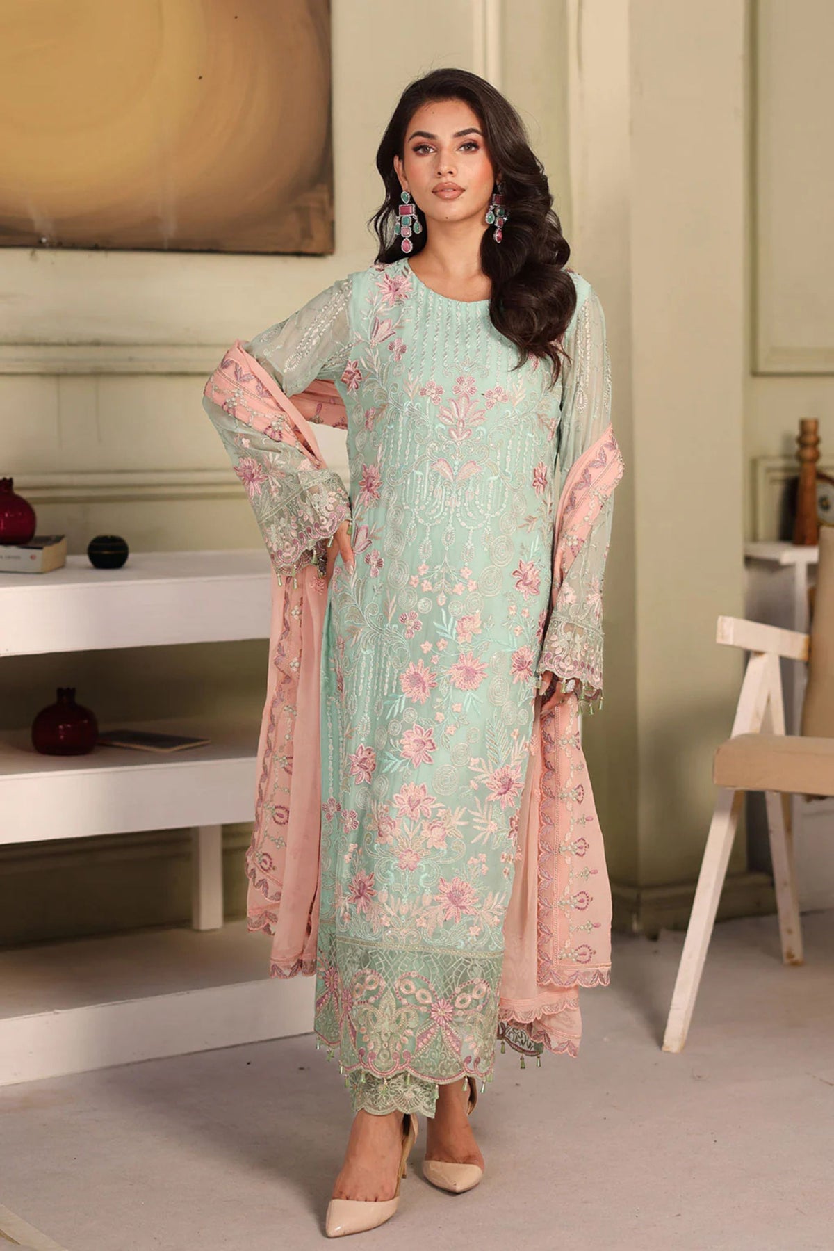 Pakistani Wedding Suits For Women In UK