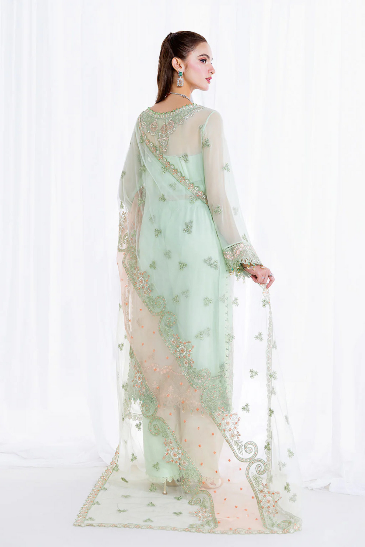 Pakistani Wedding Suits For Women In Melbourne
