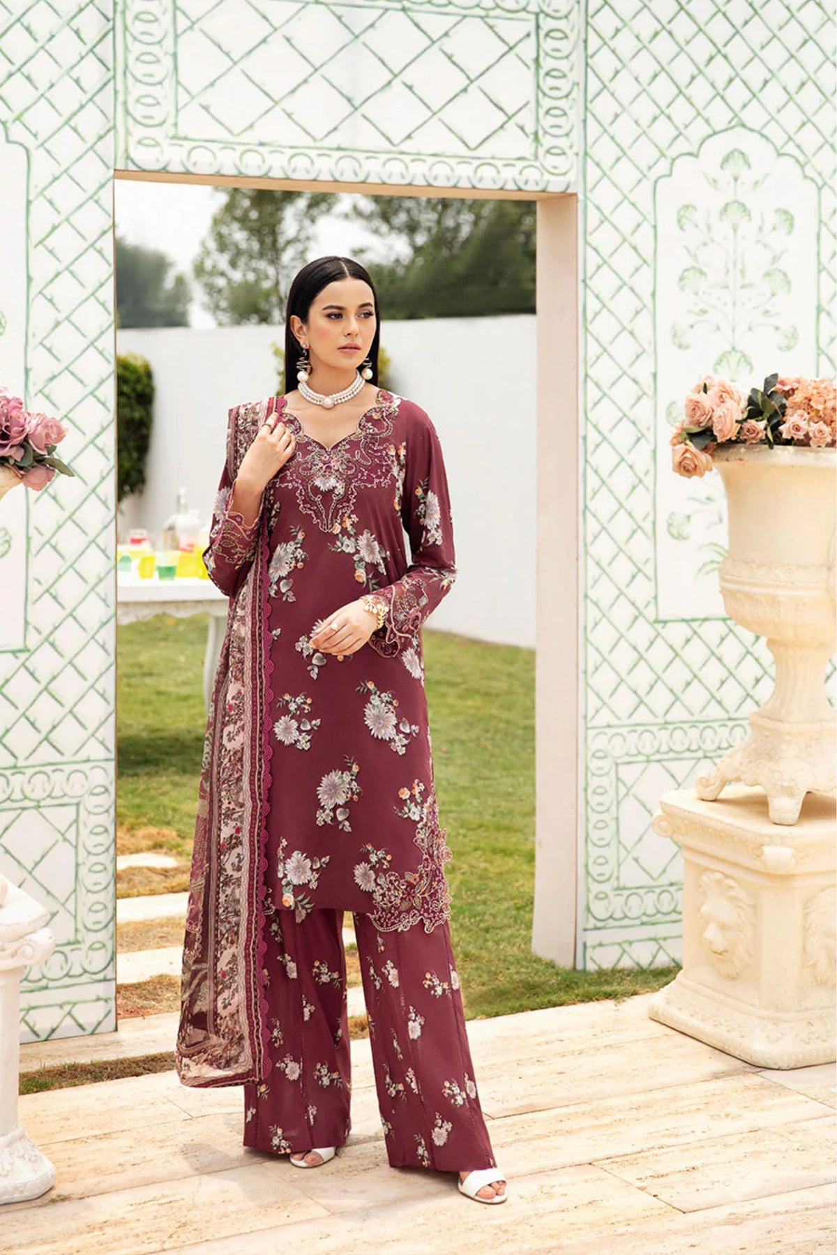 Pakistani lawn suits for summers