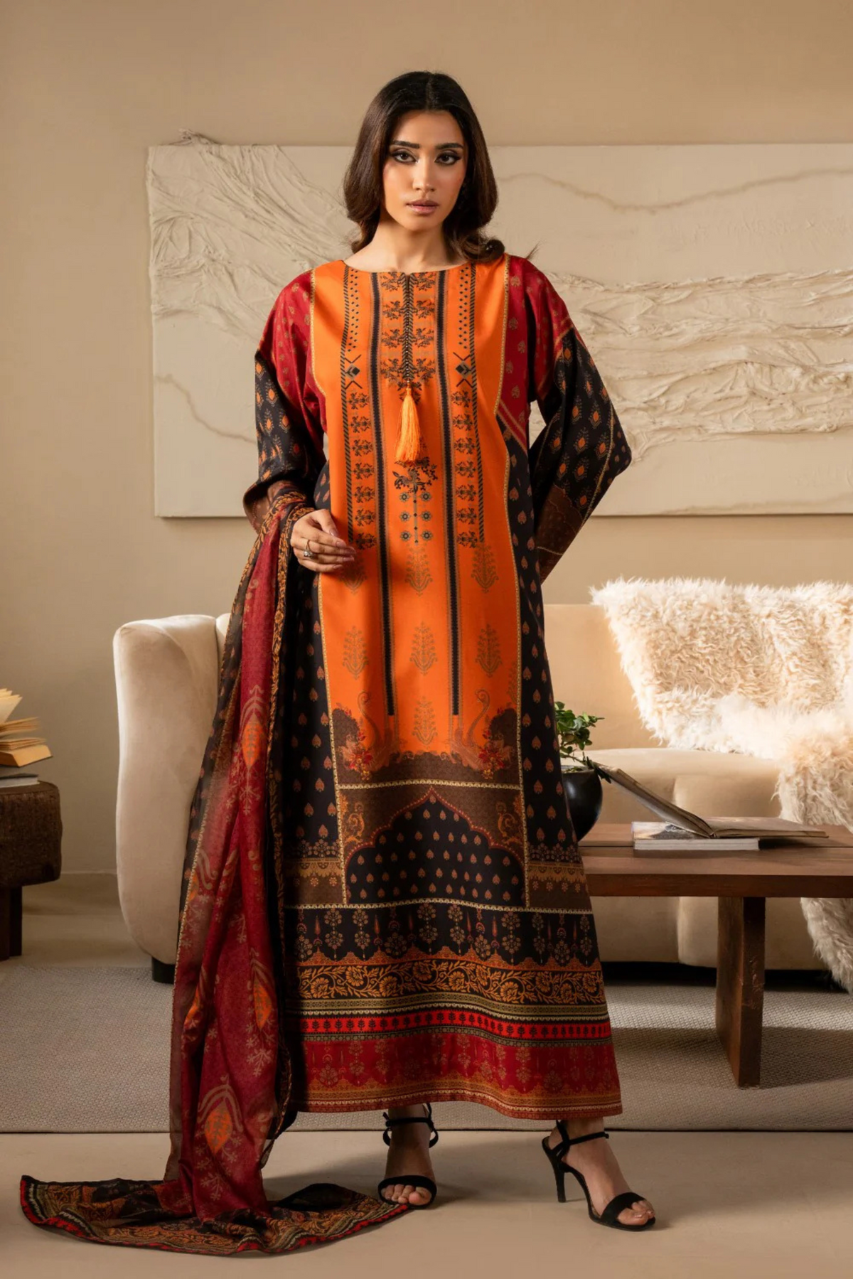 Party wear Suits For Pakistani Wedding Function