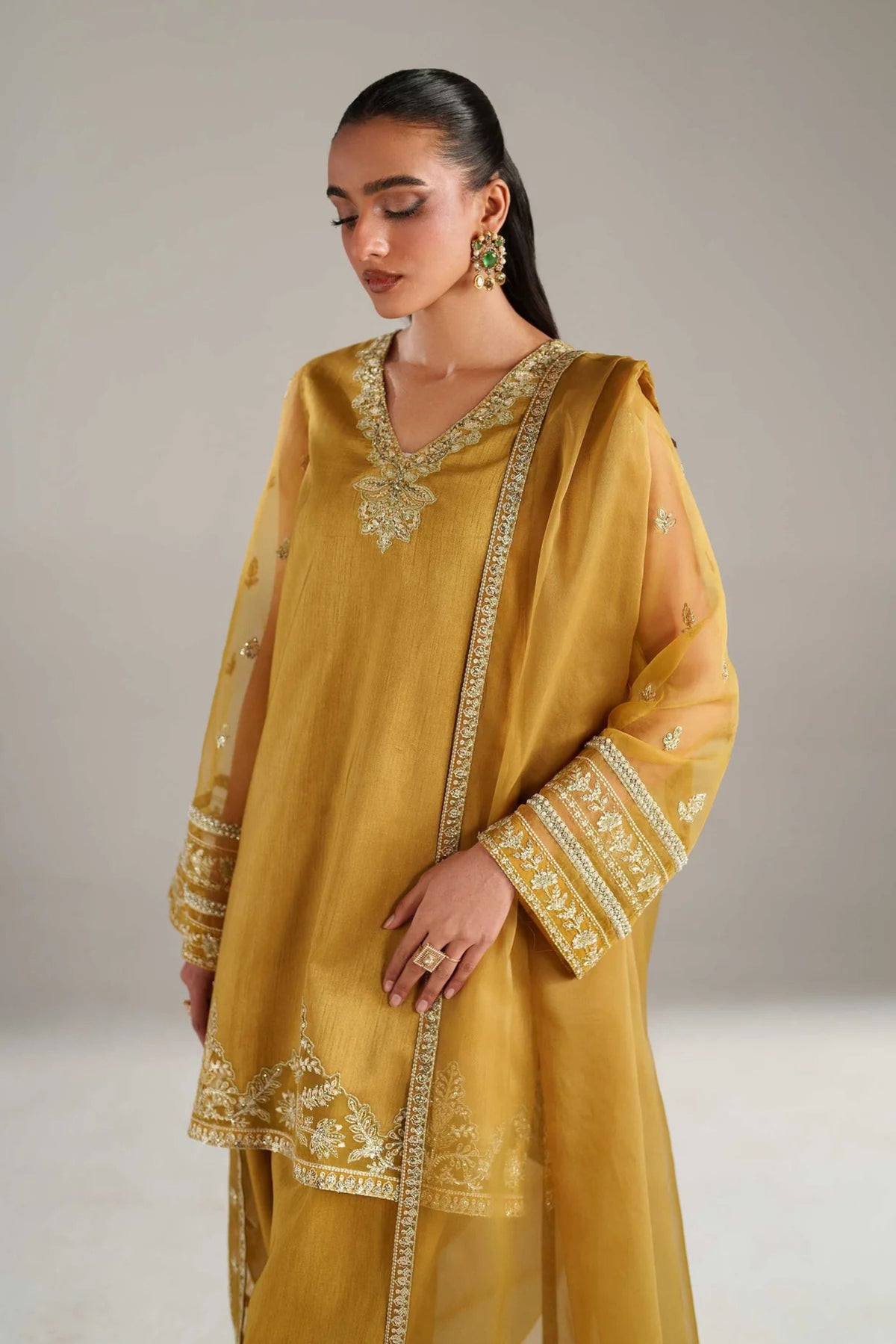 Pakistani Readymade Suits