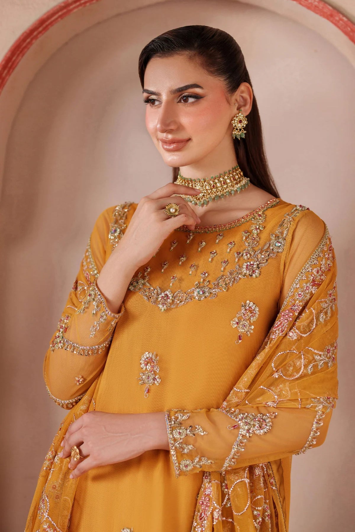 Pakistani Mehndi Wear Outfit For Ladies