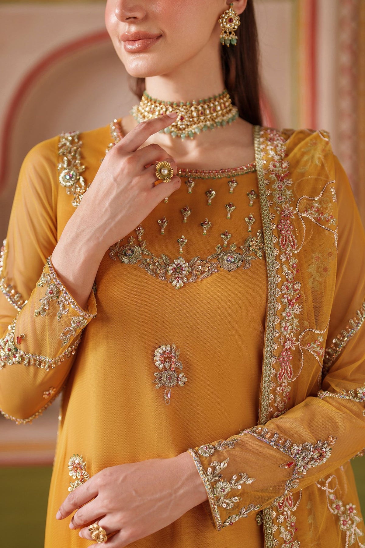 Pakistani Mehndi Wear Outfit For Ladies