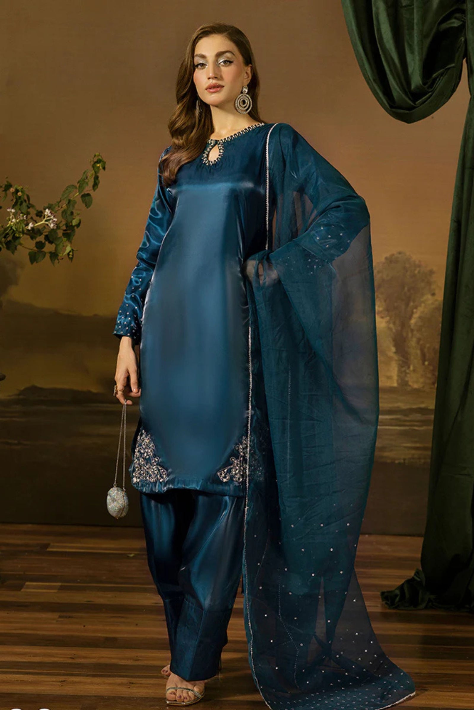 Pakistani Suits To Attend Wedding 