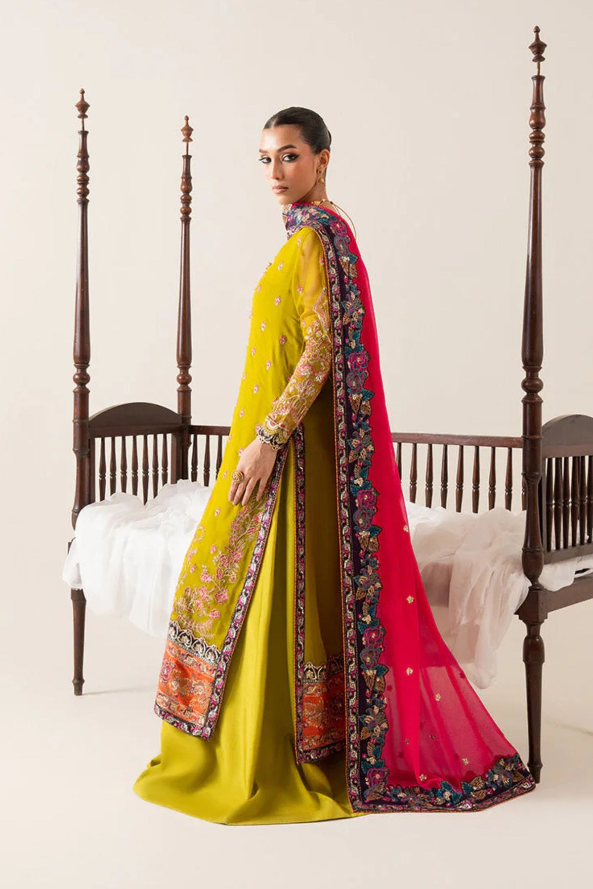 Pakistani Wedding Ensembles For Females