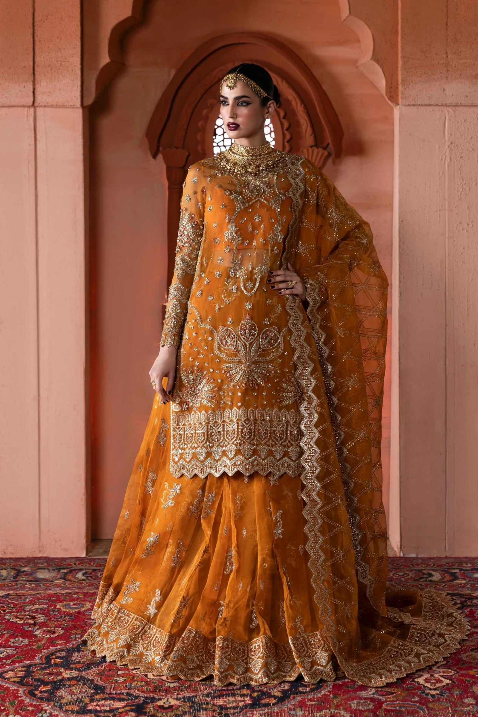 Pakistani Mehndi Night Outfit For Women 