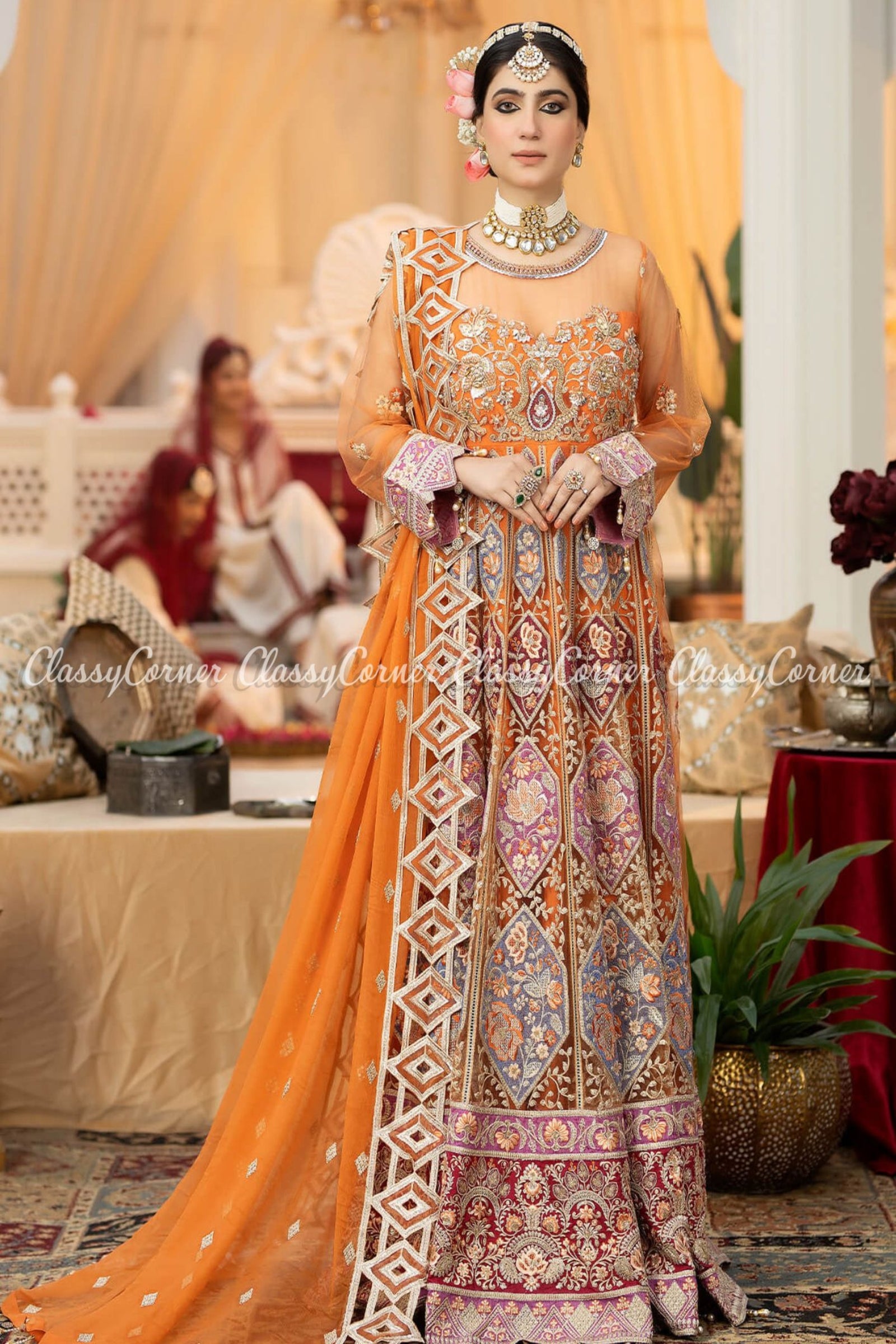 pakistani mehndi night outfit