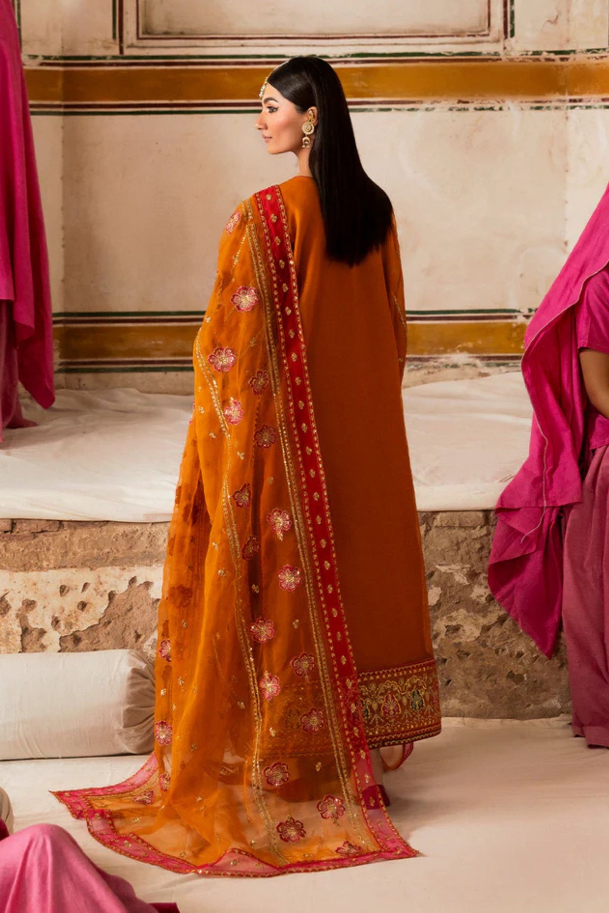 Party Suits For Pakistani Wedding Function