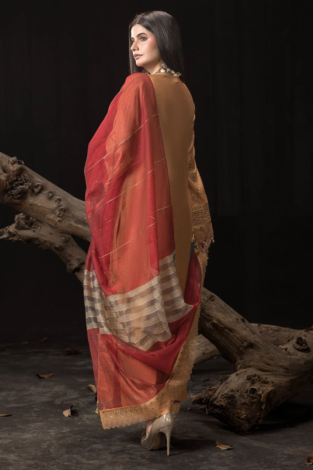 Pakistani Formal Suits For Women