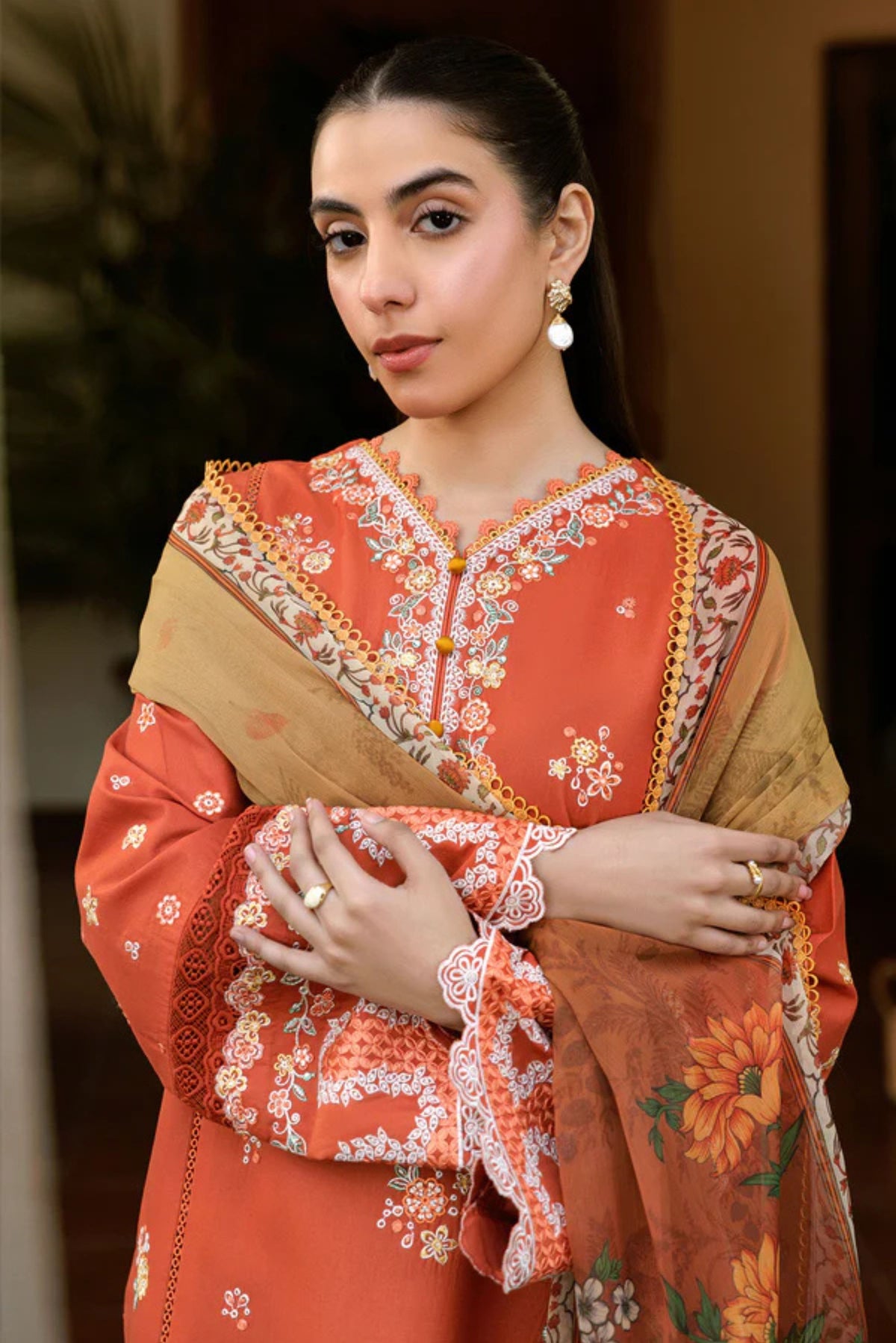 Latest Pakistani Semi Formal Outfits 2025
