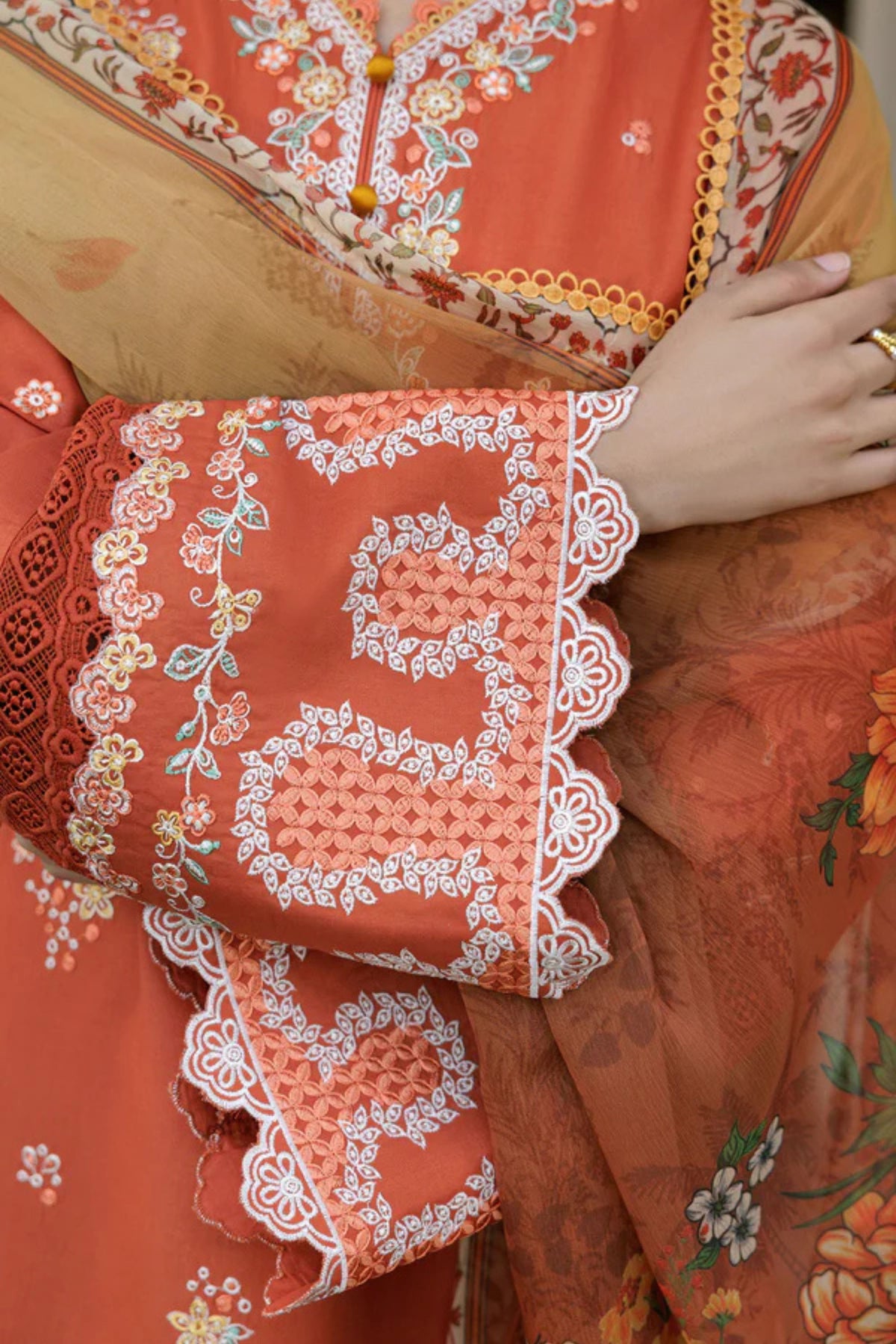 Latest Pakistani Semi Formal Outfits 2025