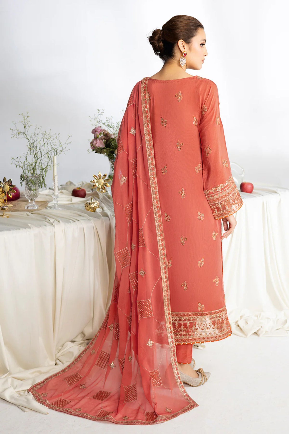 Pakistani Wedding Clothes For Females