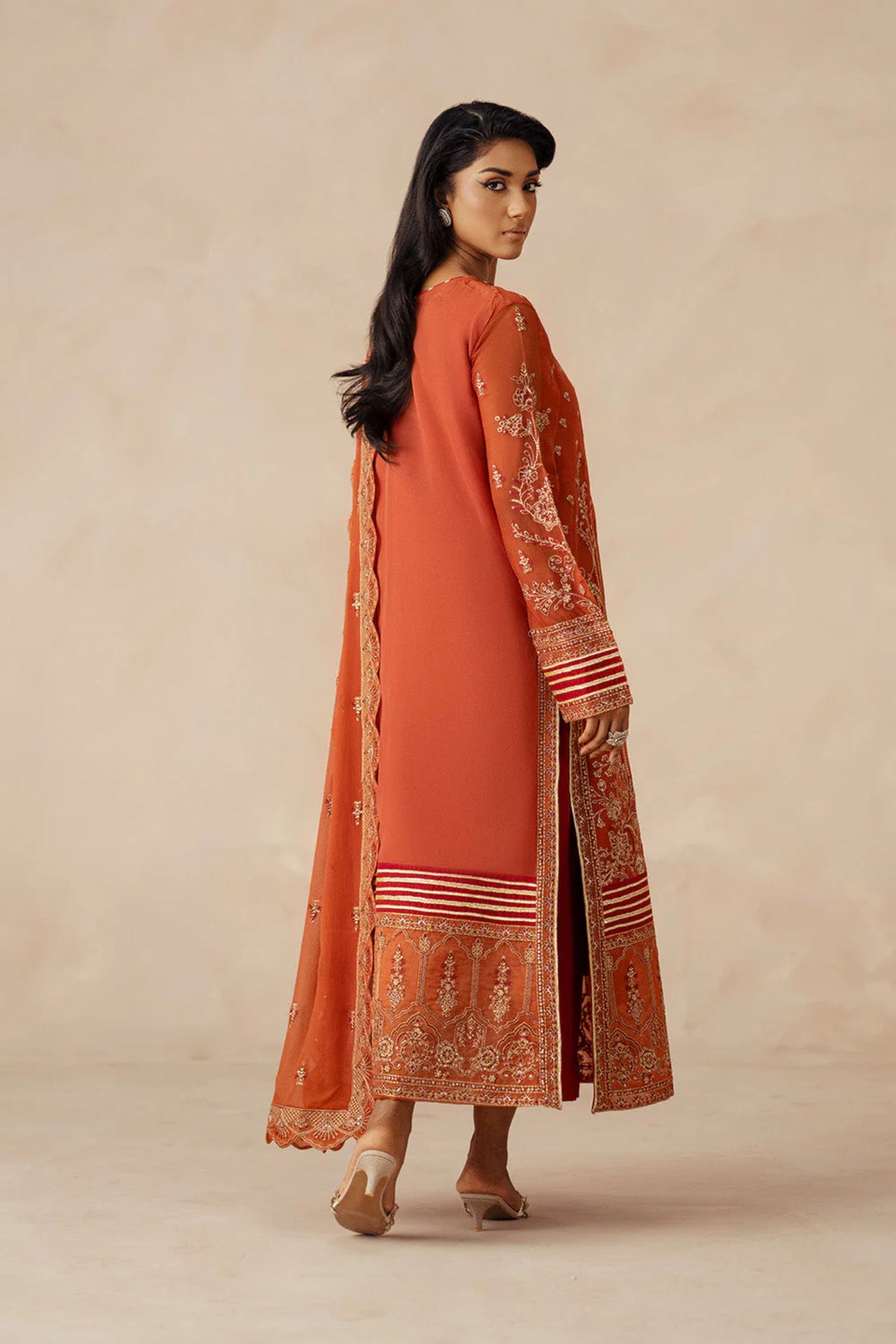 Best Pakistani Wedding Outfits For Ladies