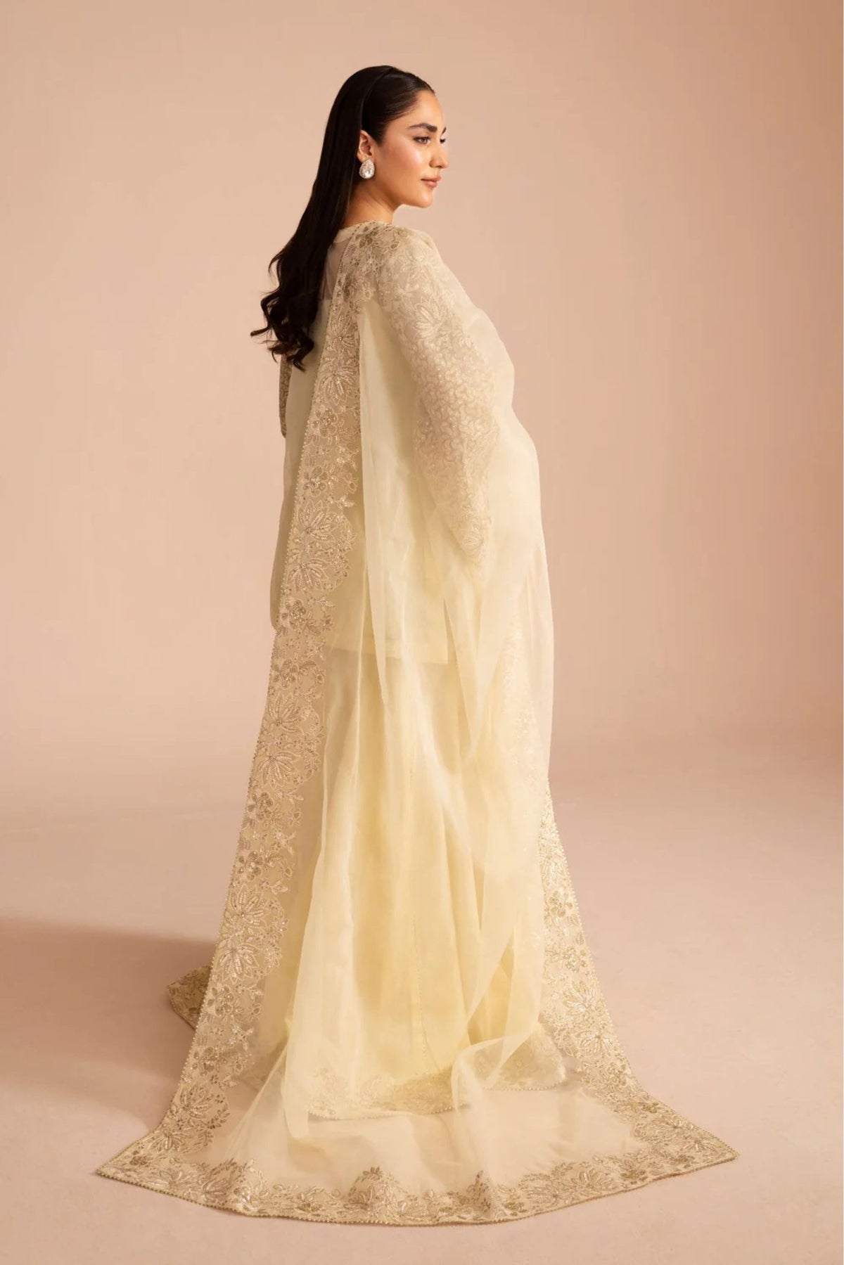 Wedding wear Pakistani outfits Online