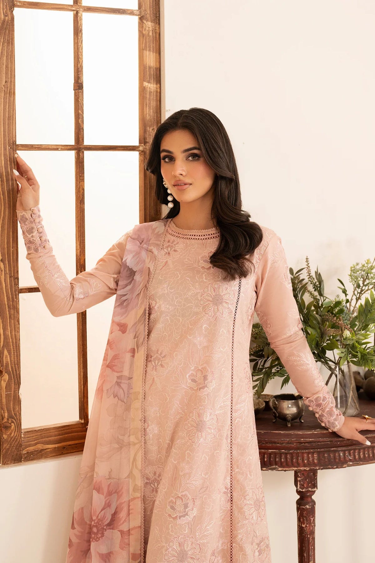 Pakistani Semi Formal Salwar Kameez