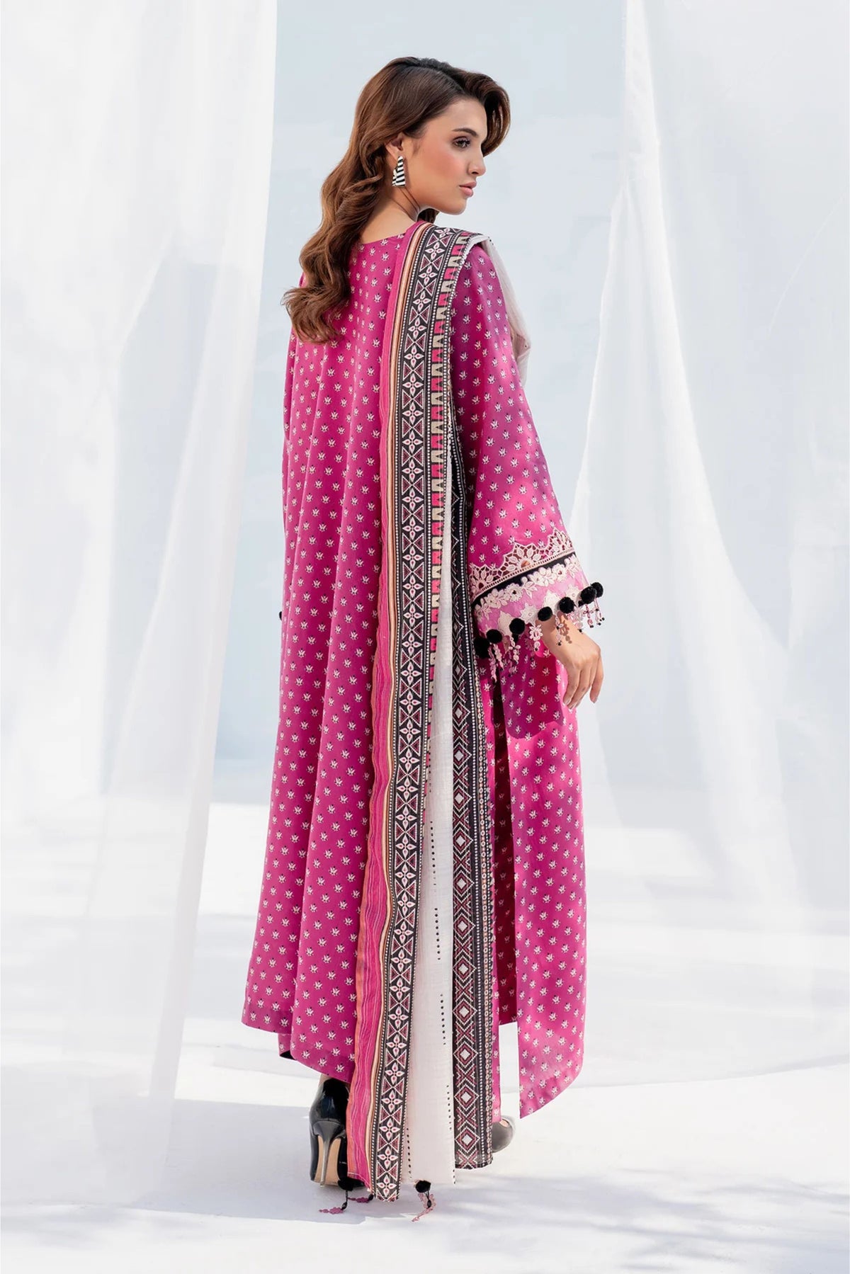 Pakistani Formal Suits For Get Together