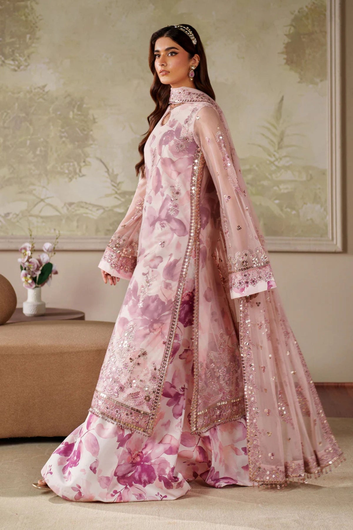 Classy Pakistani Formal Outfits for Women