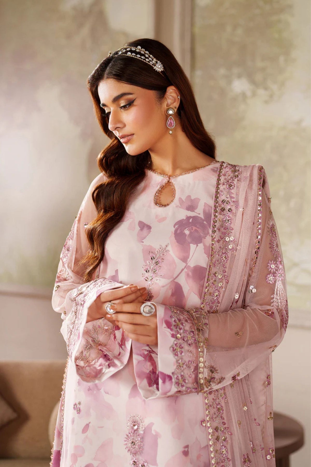 Classy Pakistani Formal Outfits for Women
