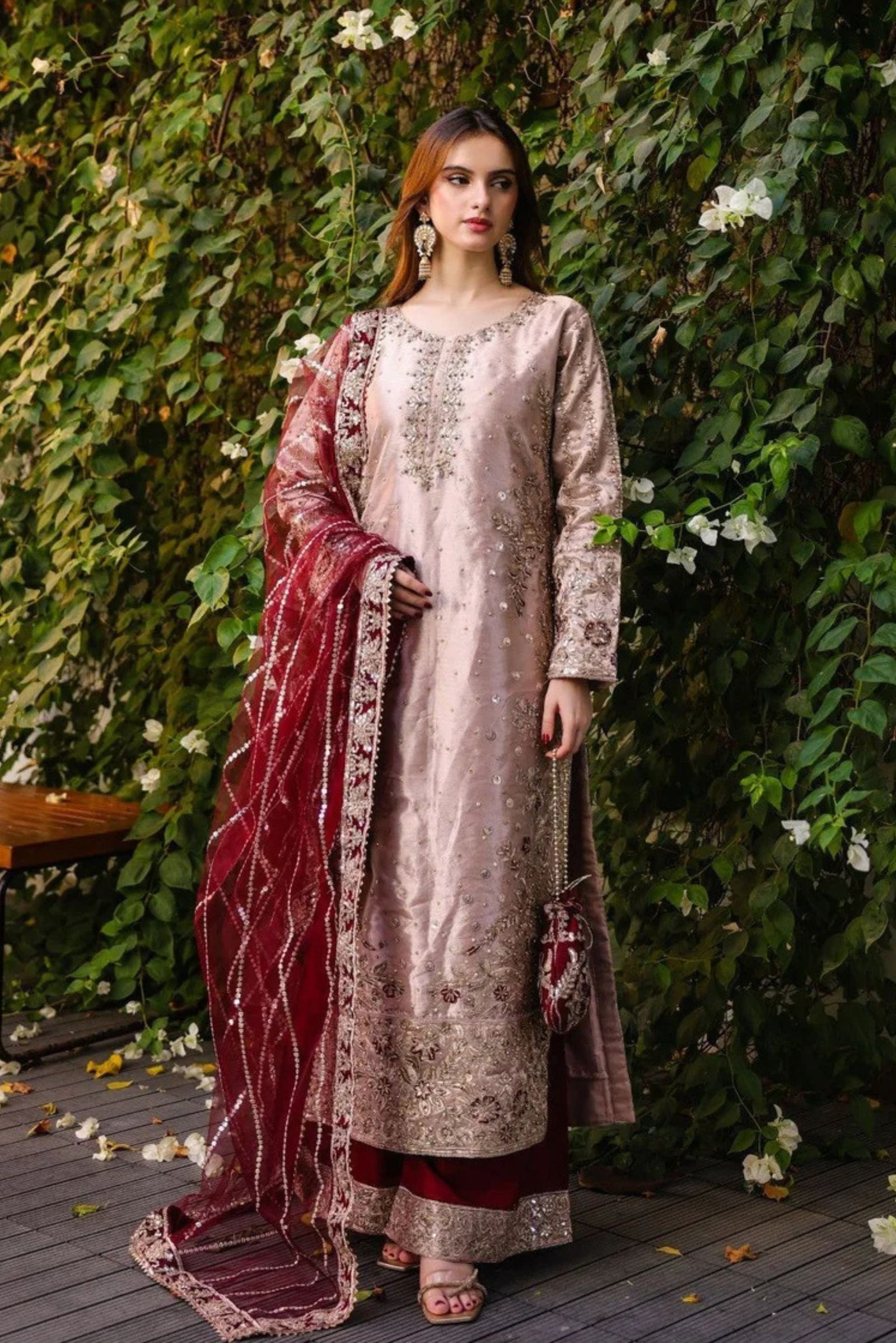 Pakistani Wedding Party Outfits For Ladies