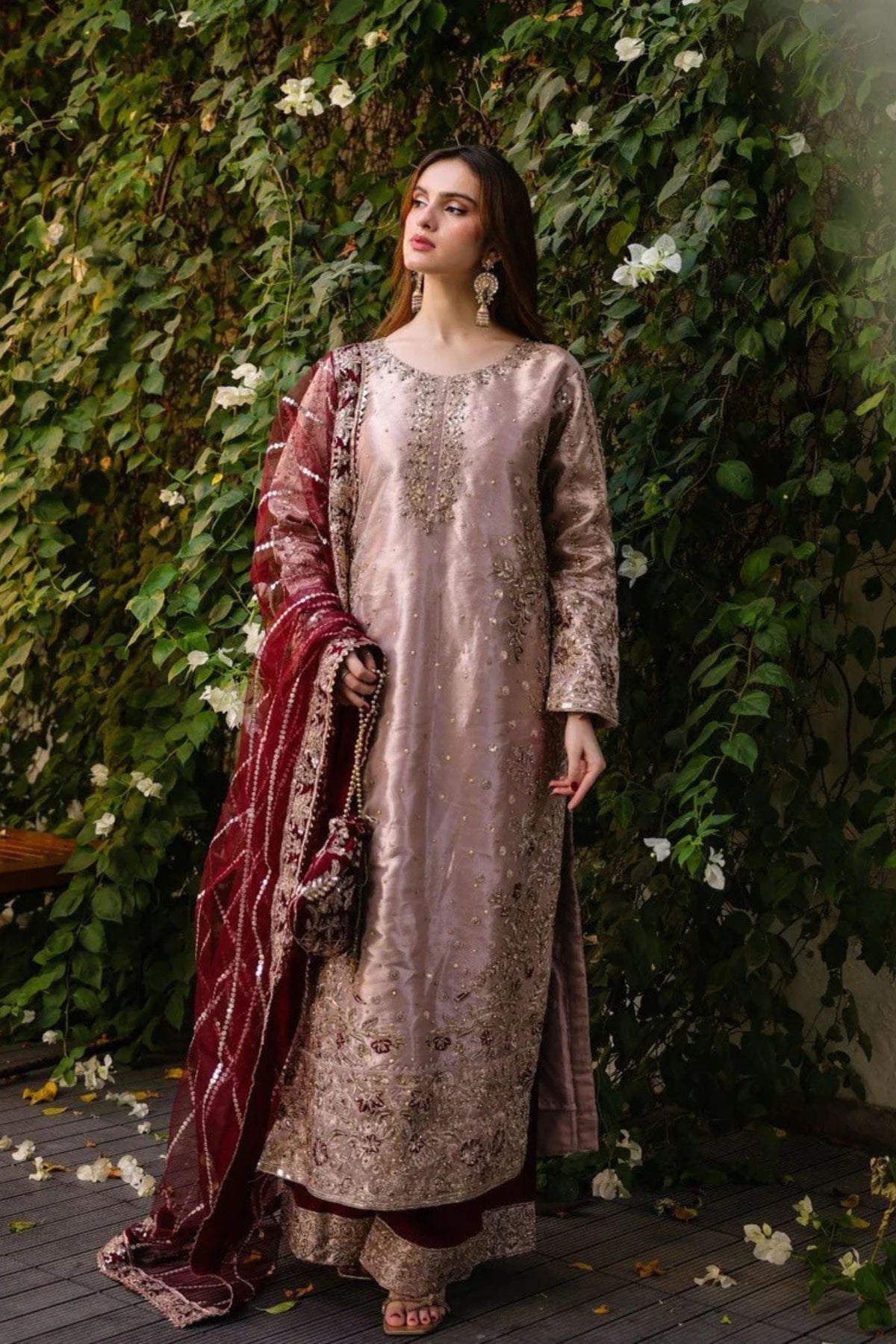 Pakistani Wedding Party Outfits For Ladies