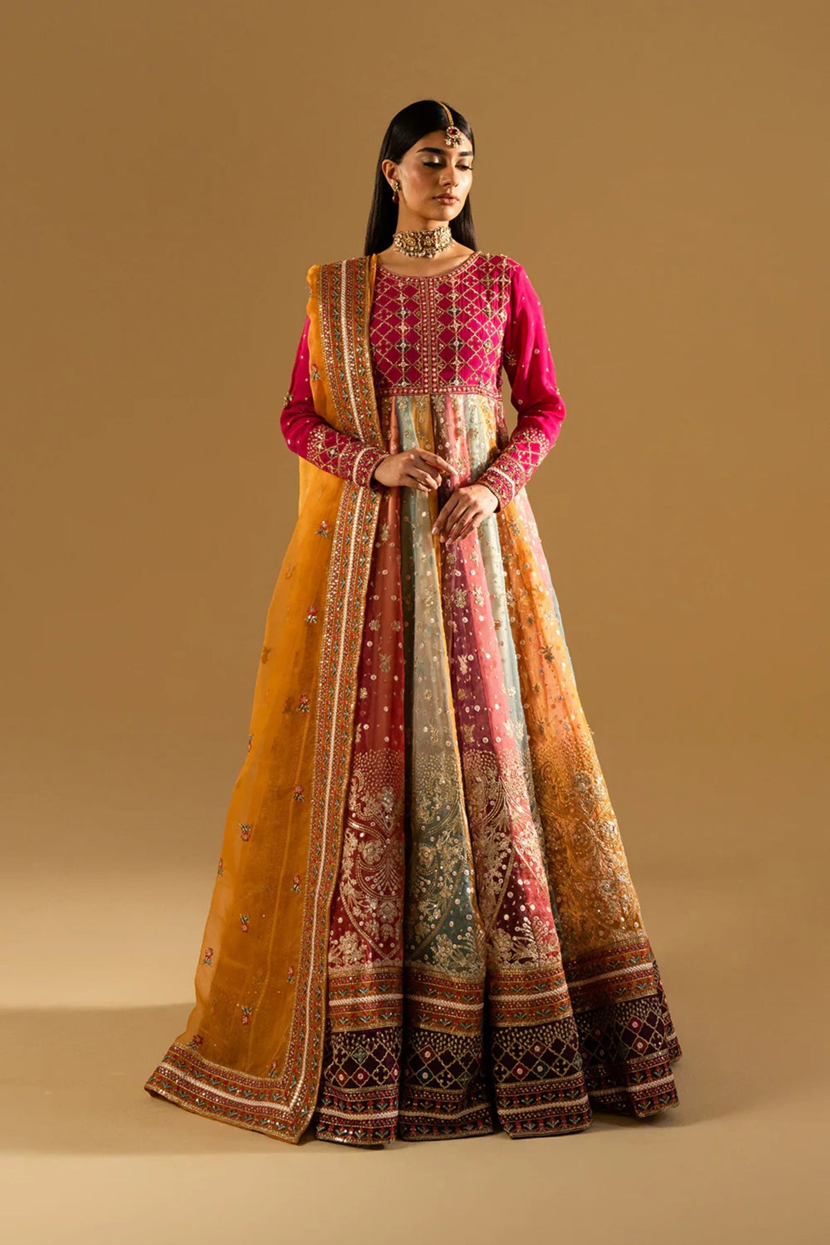 Pakistani Ladies Wedding Outfits For Sangeet Night