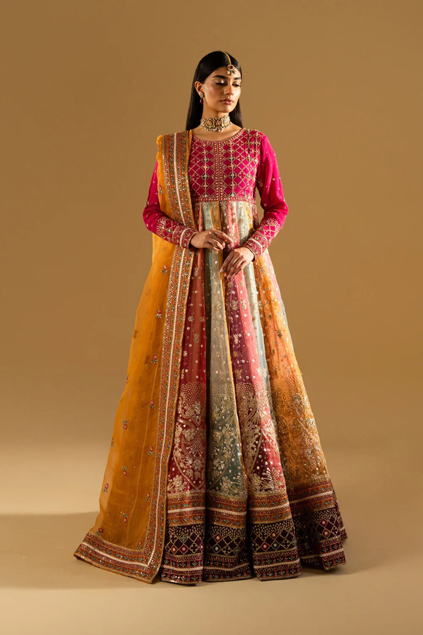 Pakistani Ladies Wedding Outfits For Sangeet Night