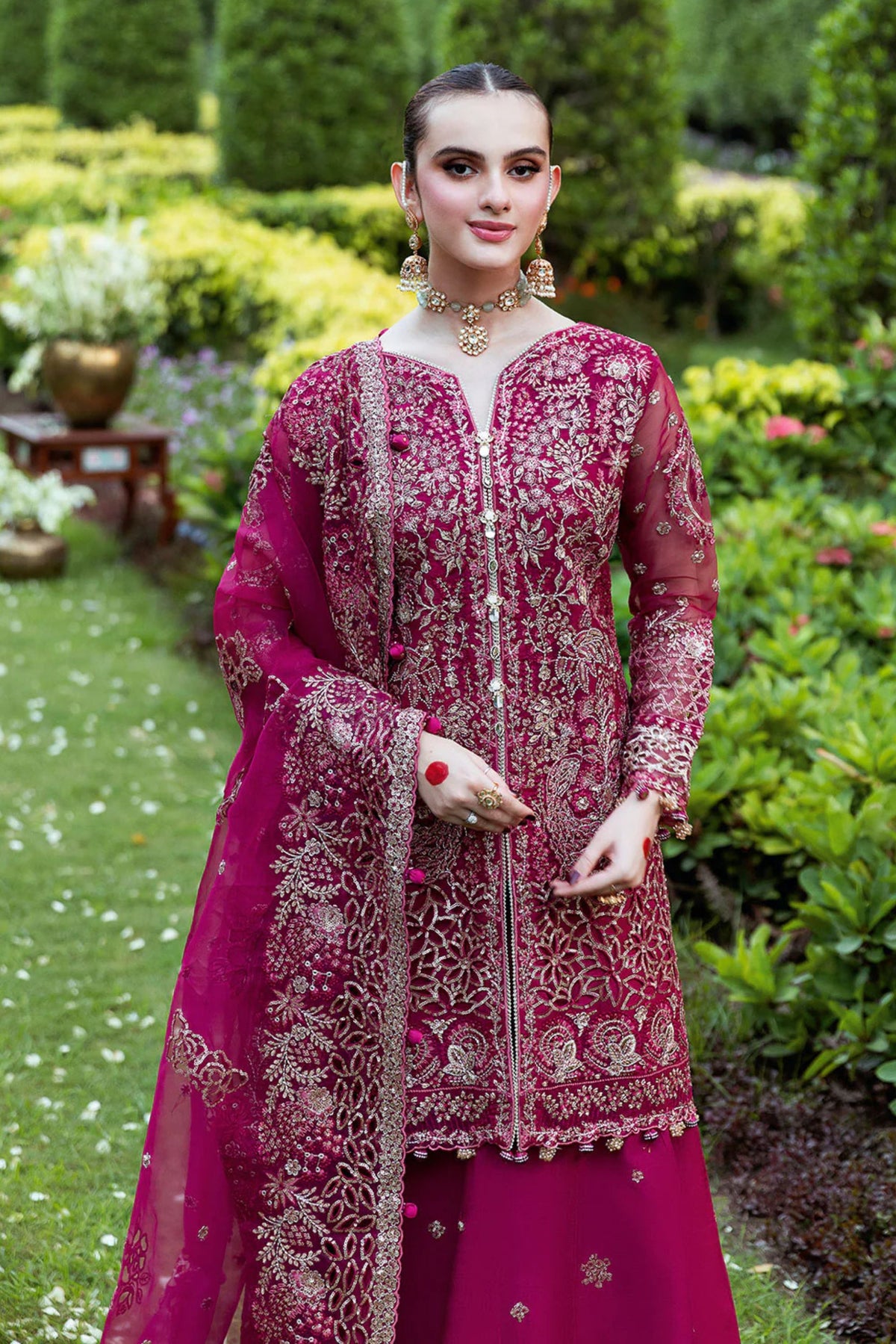 Latest Pakistani Wedding Outfits 2025
