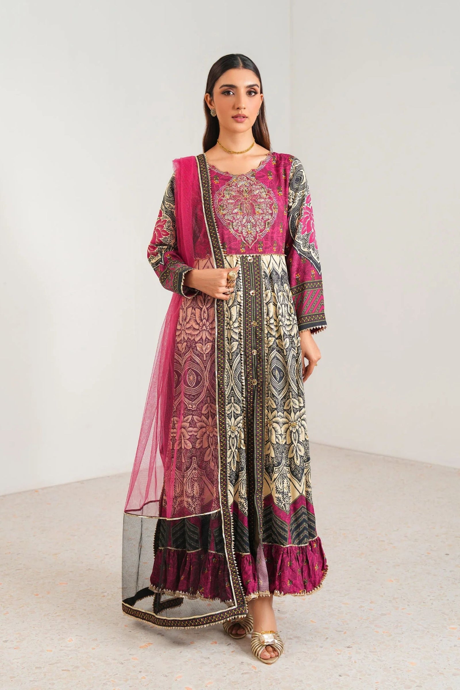 Pakistani Wedding Clothes For Females