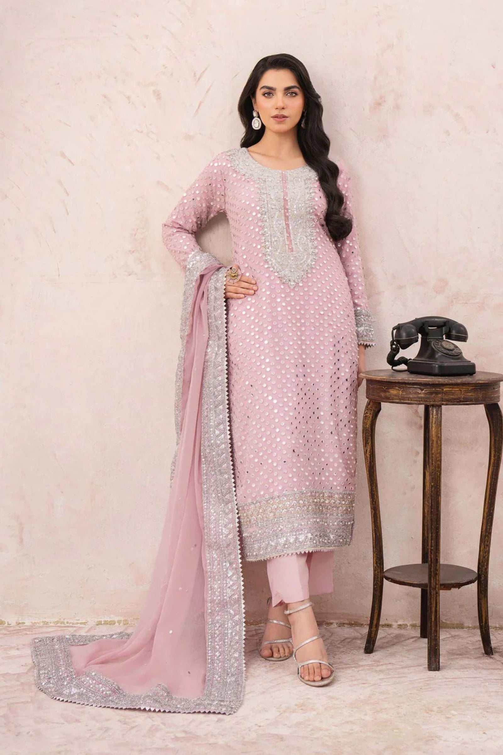 Latest Pakistani Wedding Outfits 2025