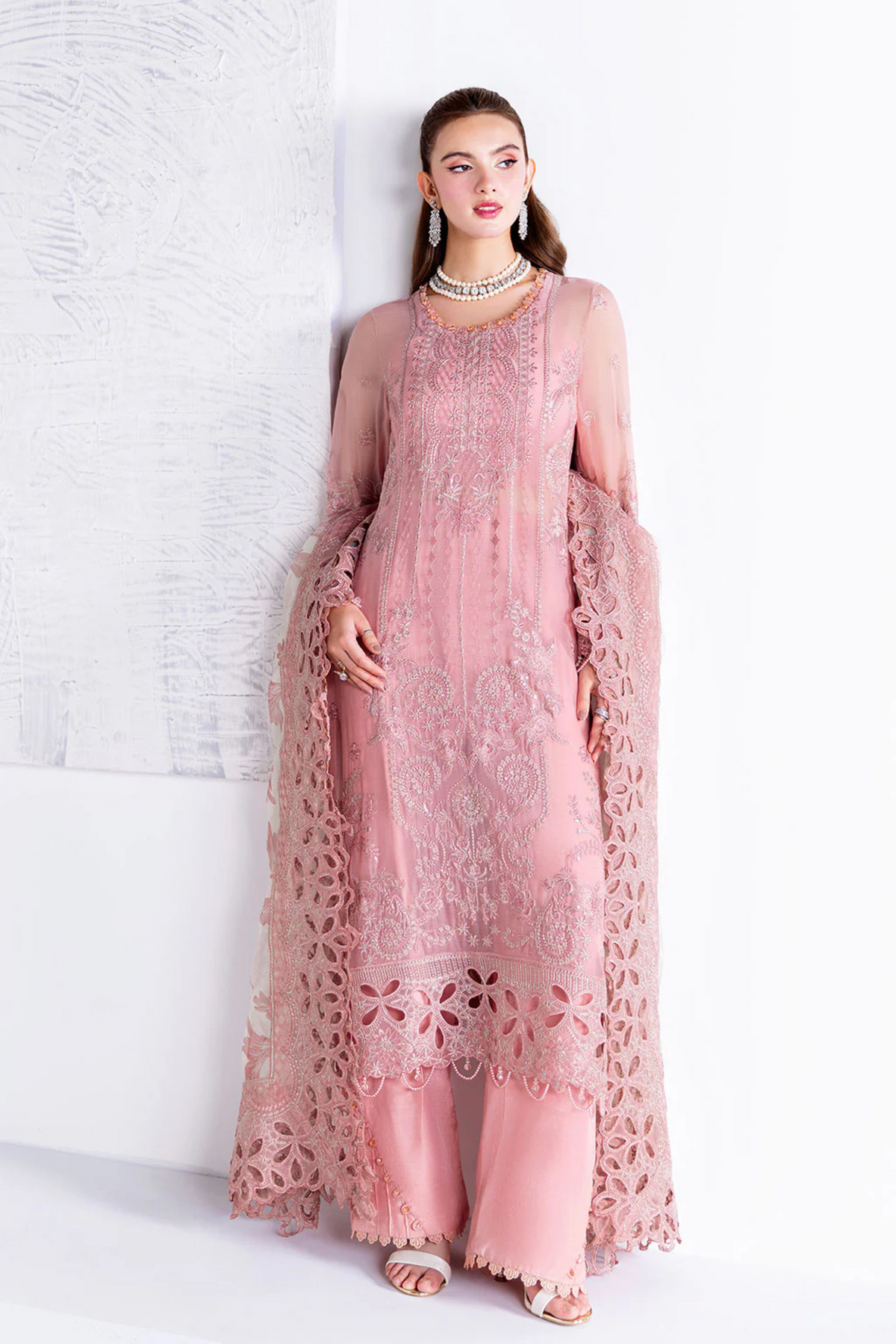 Guest Outfits To Attend Pakistani Wedding