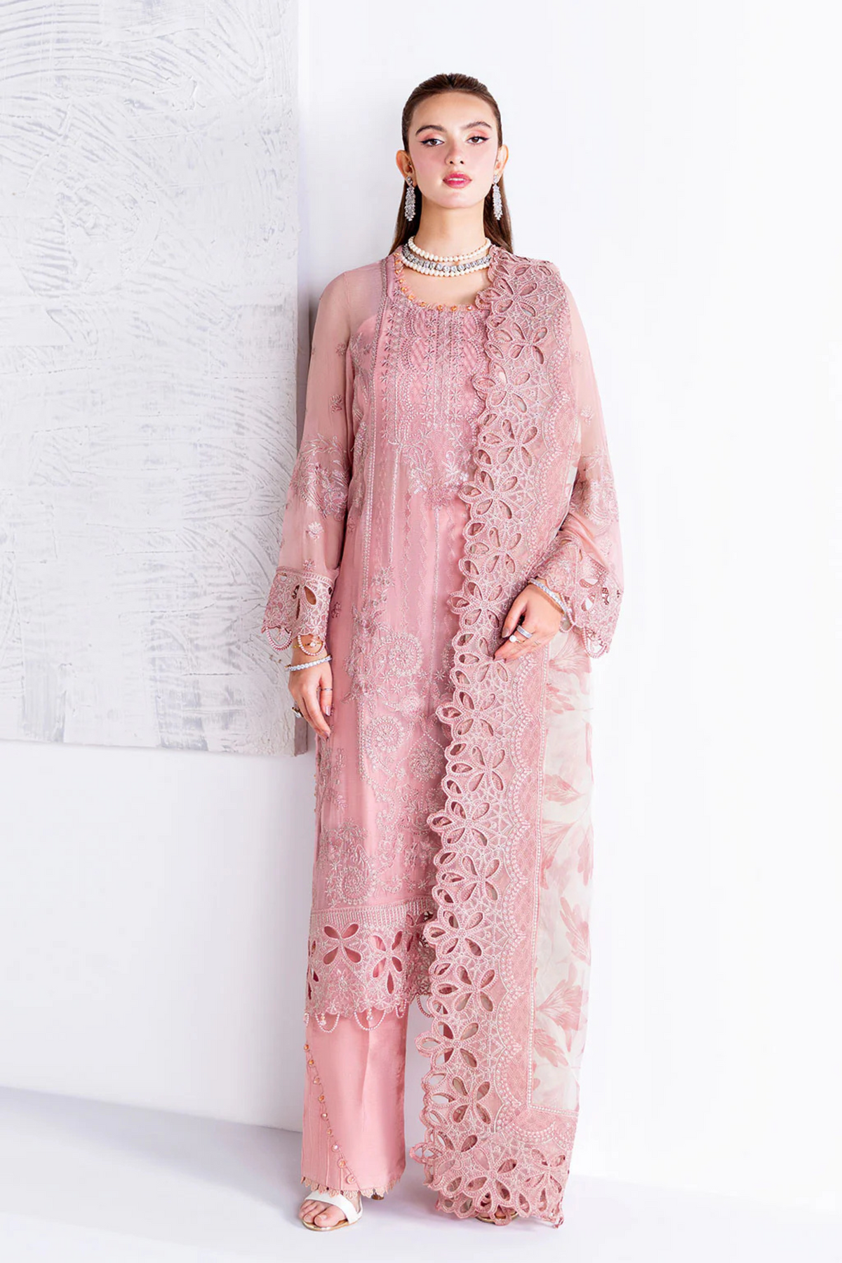 Guest Outfits To Attend Pakistani Wedding