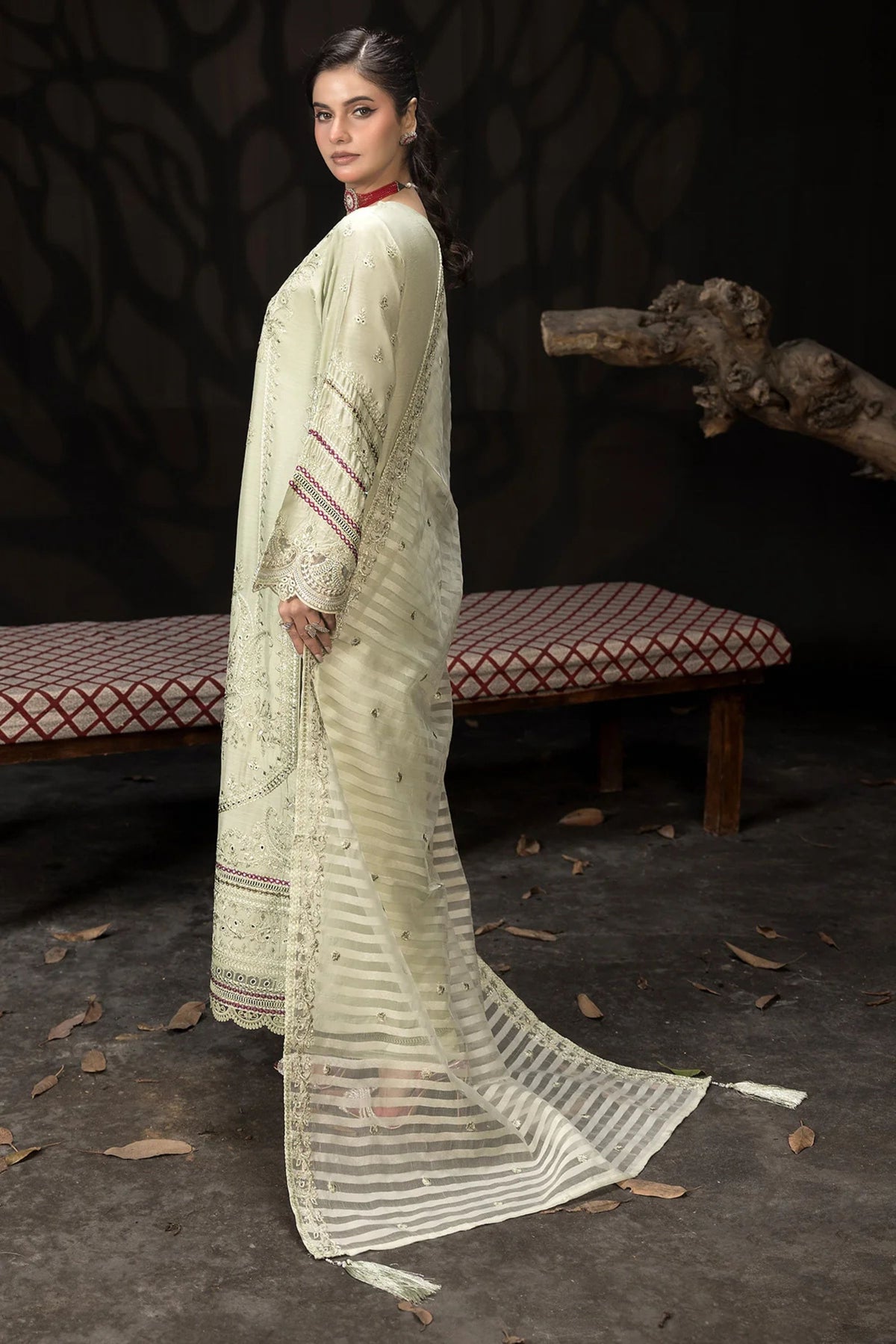 Formal Suits For Pakistani Wedding Function  