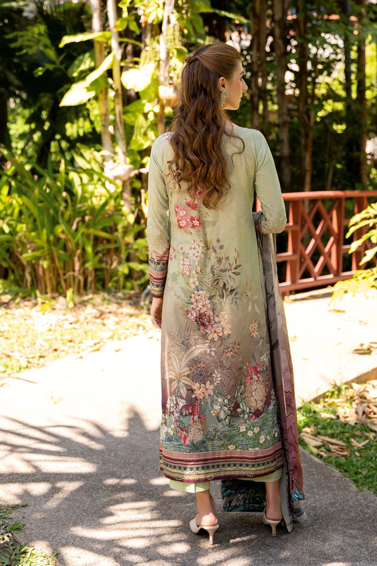 Desi Pakistani Lawn Suits In Australia