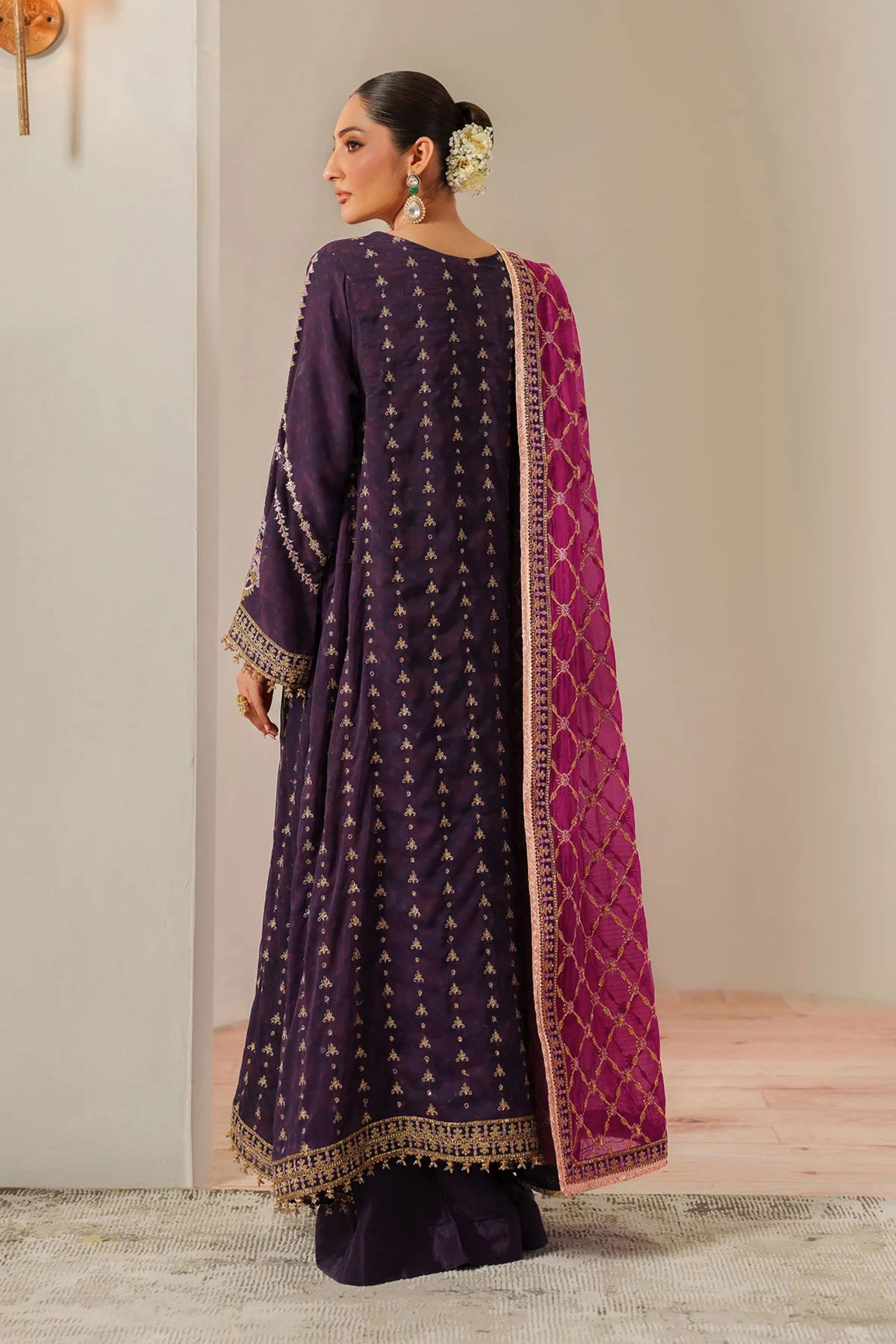 Pakistani Wedding Ensembles For Females